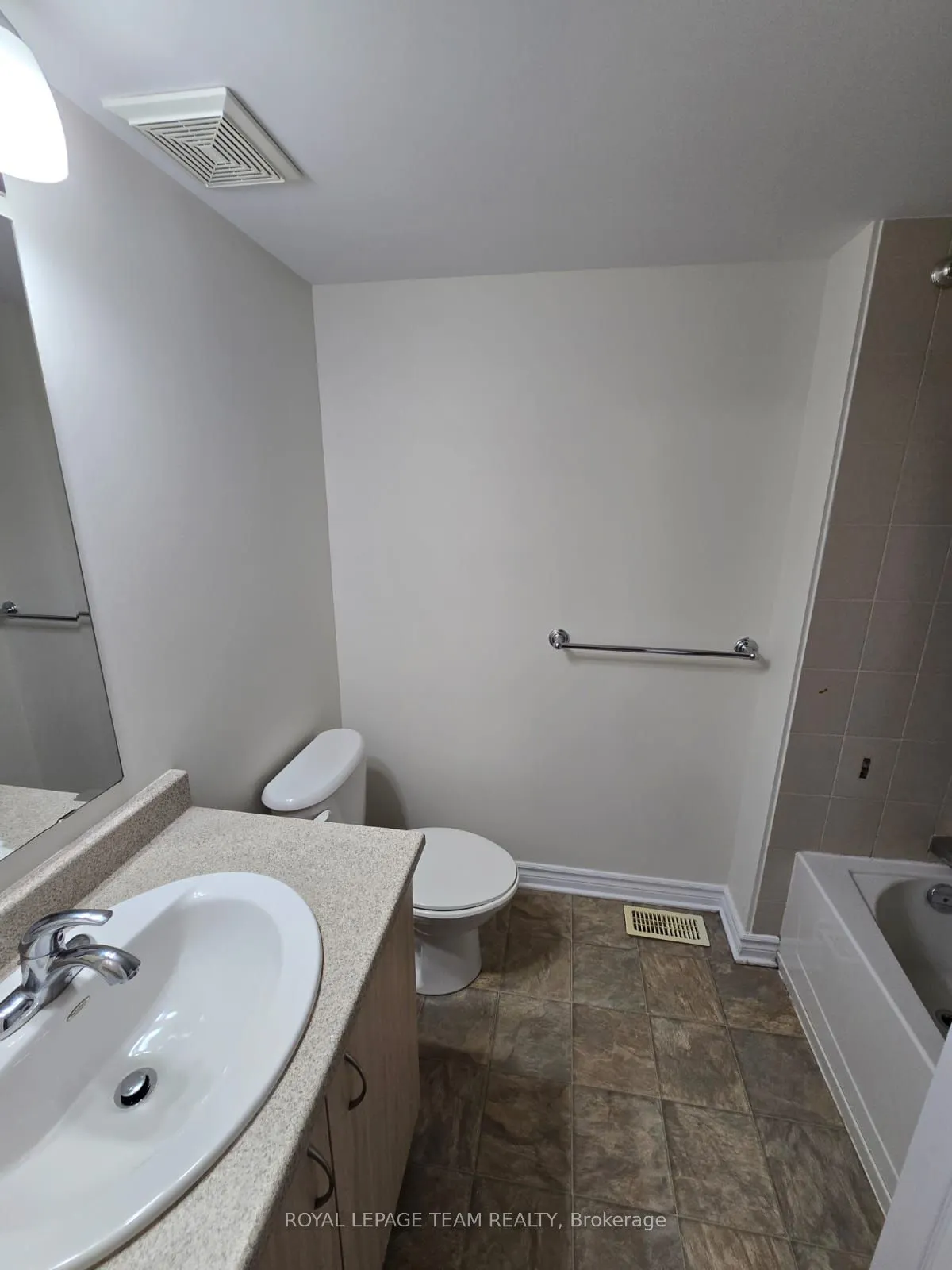 592 Chapman Mills Drive, #B