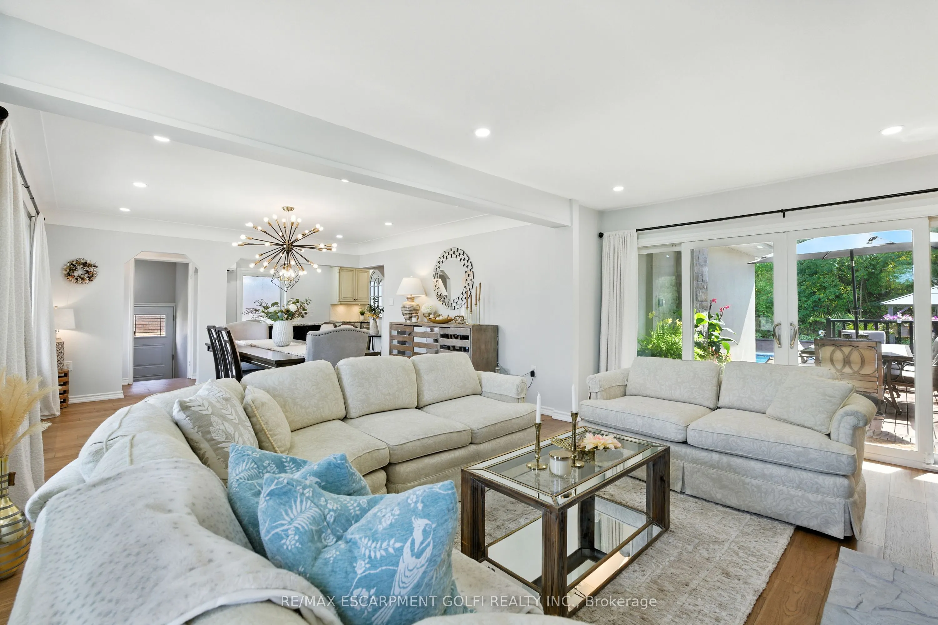 48 BRENTWOOD Drive