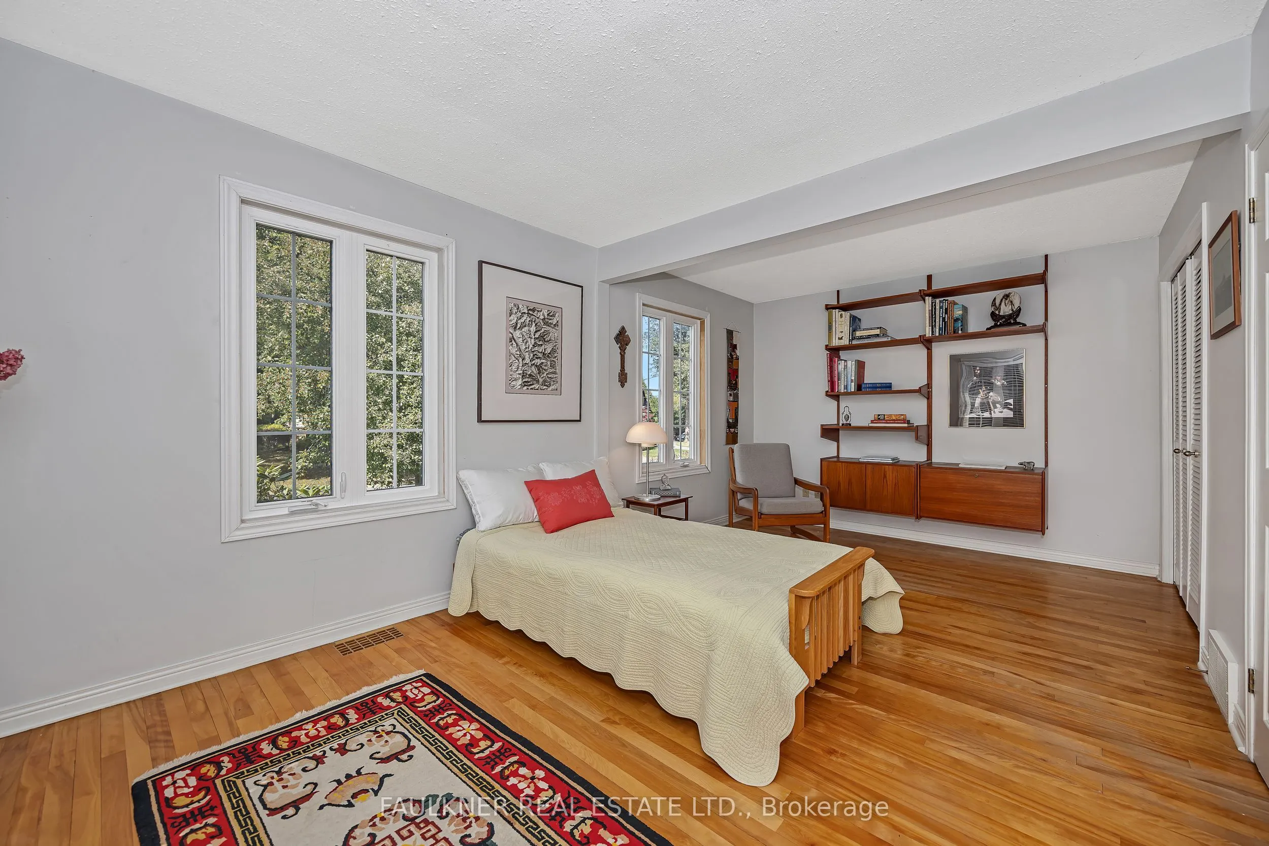412 Thessaly Circle