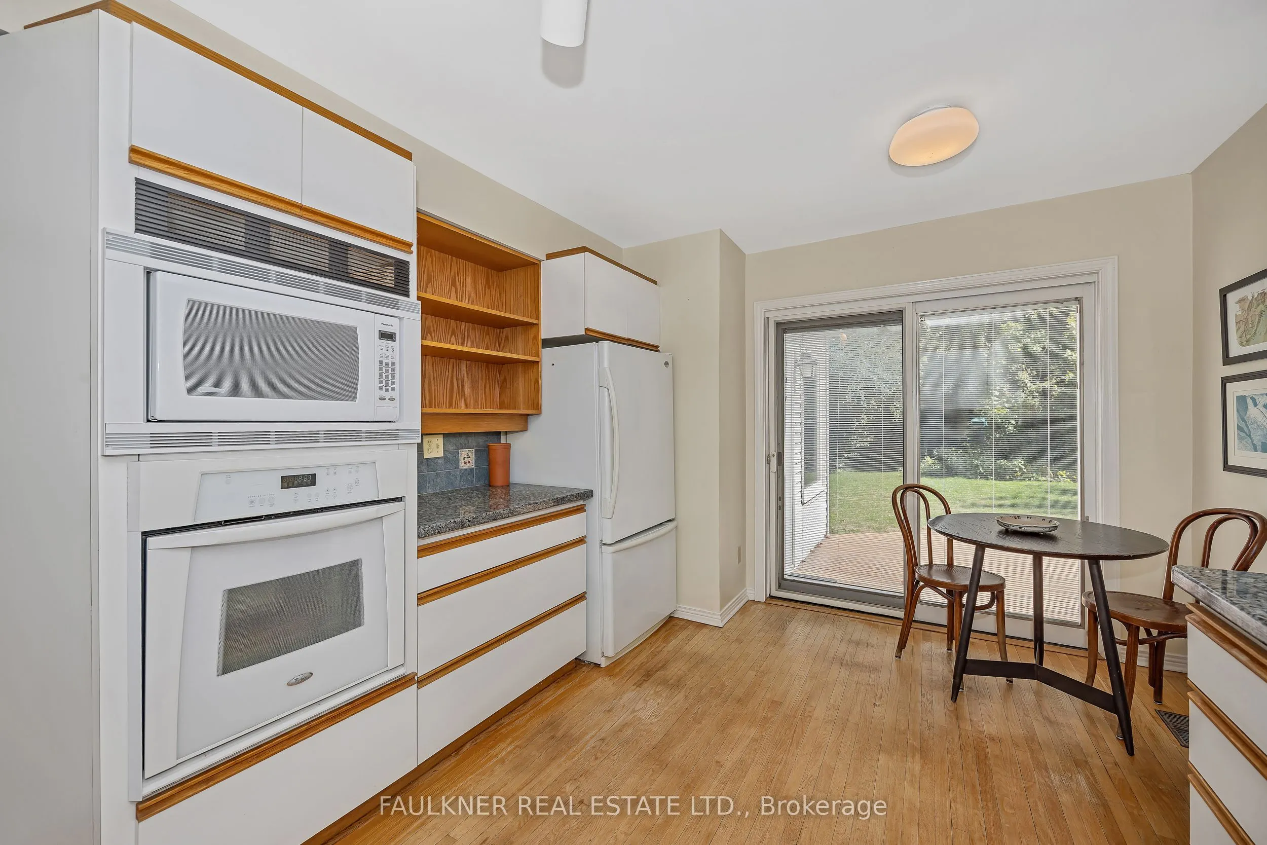 412 Thessaly Circle