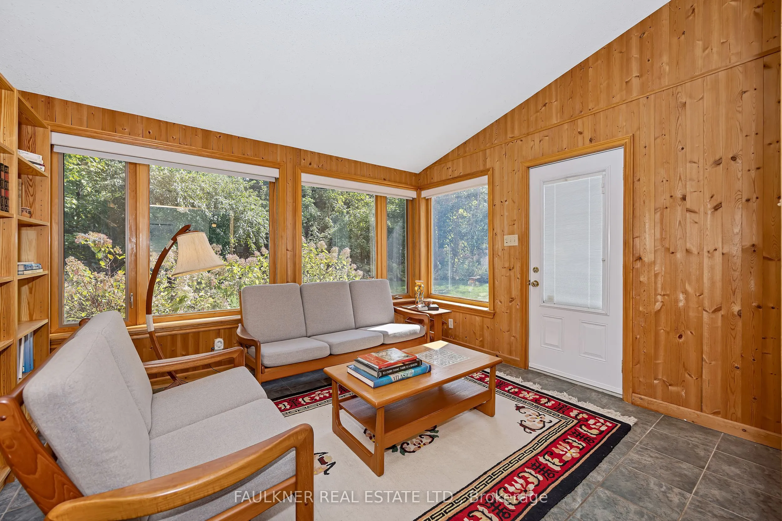 412 Thessaly Circle