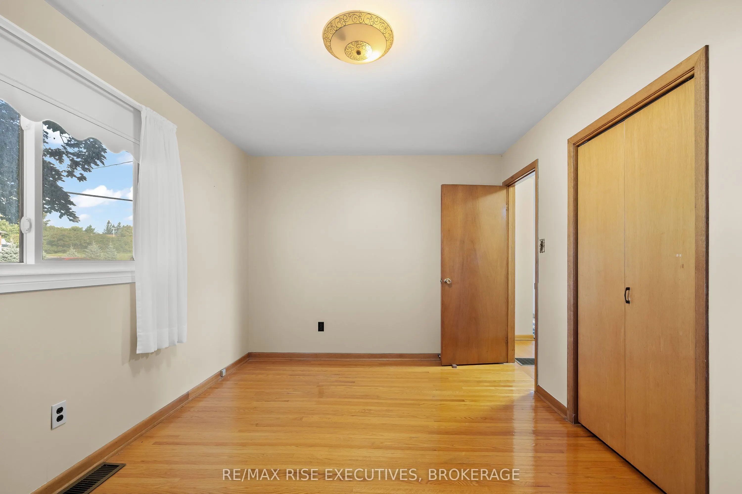 2212 Battersea Road