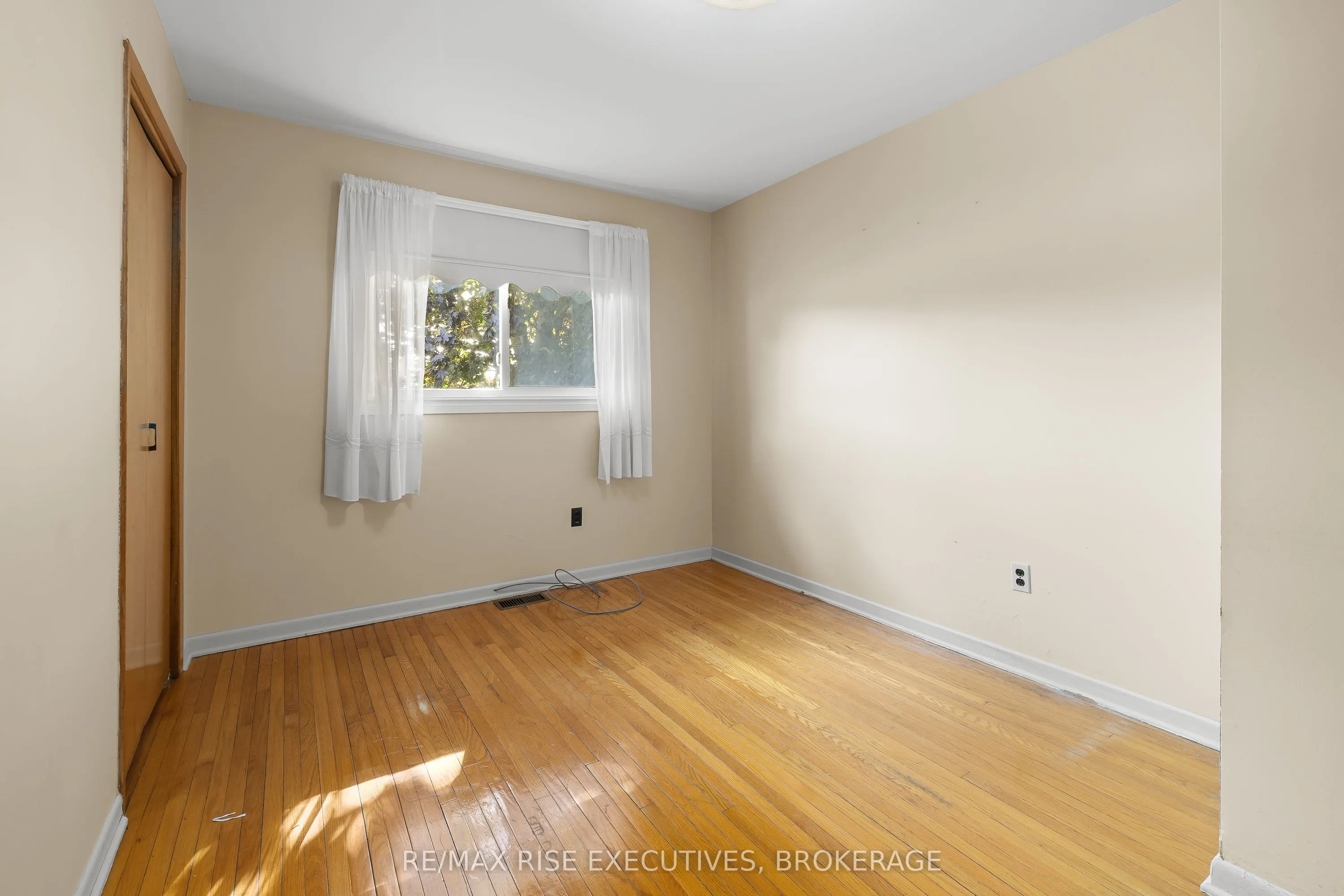 2212 Battersea Road