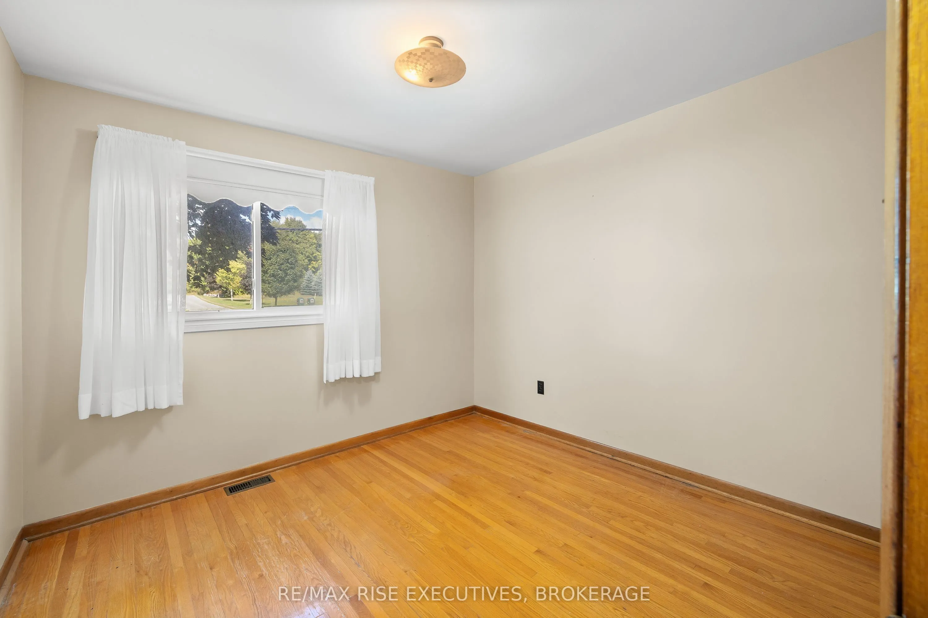 2212 Battersea Road