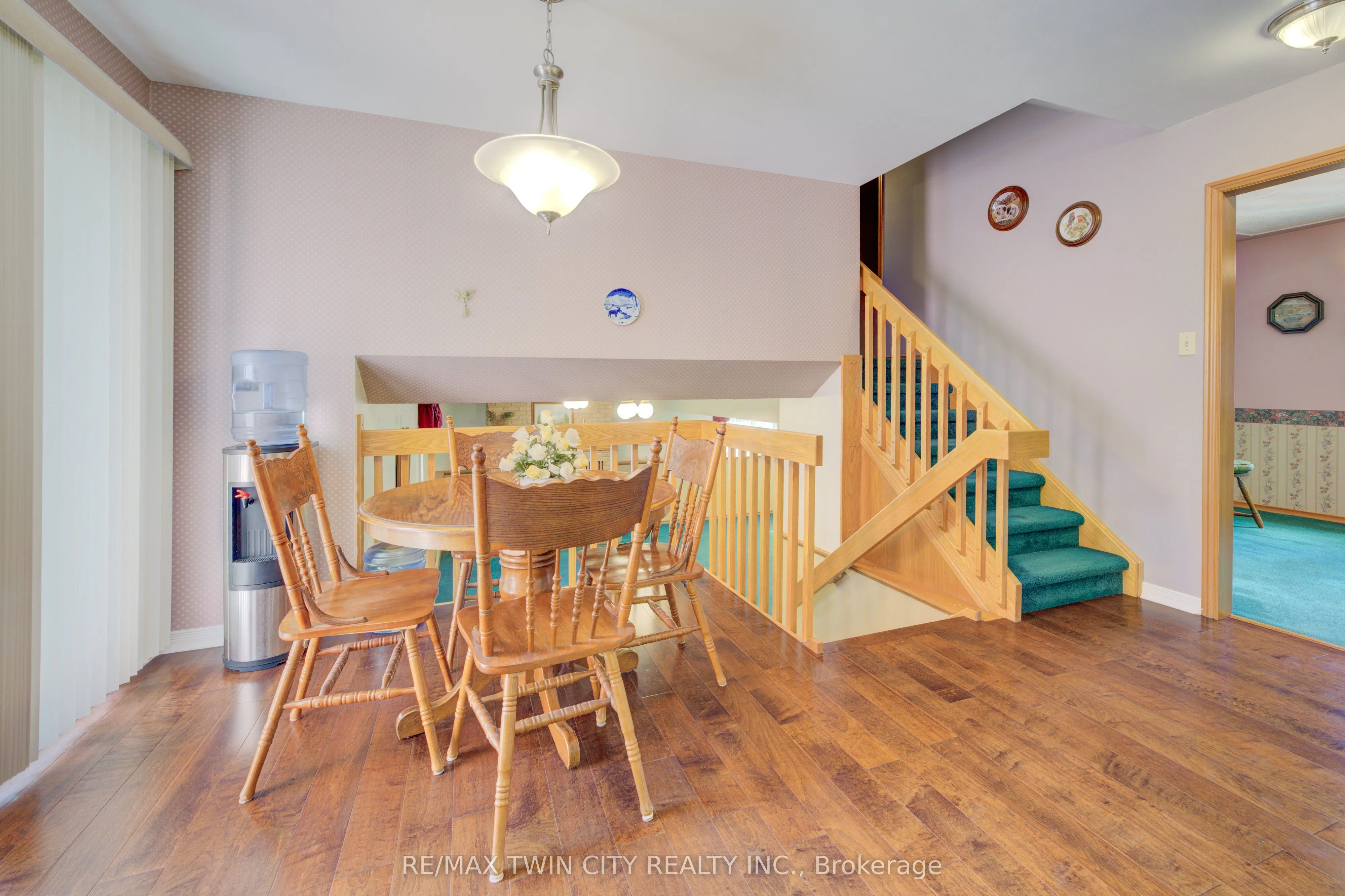 489 Northlake Drive