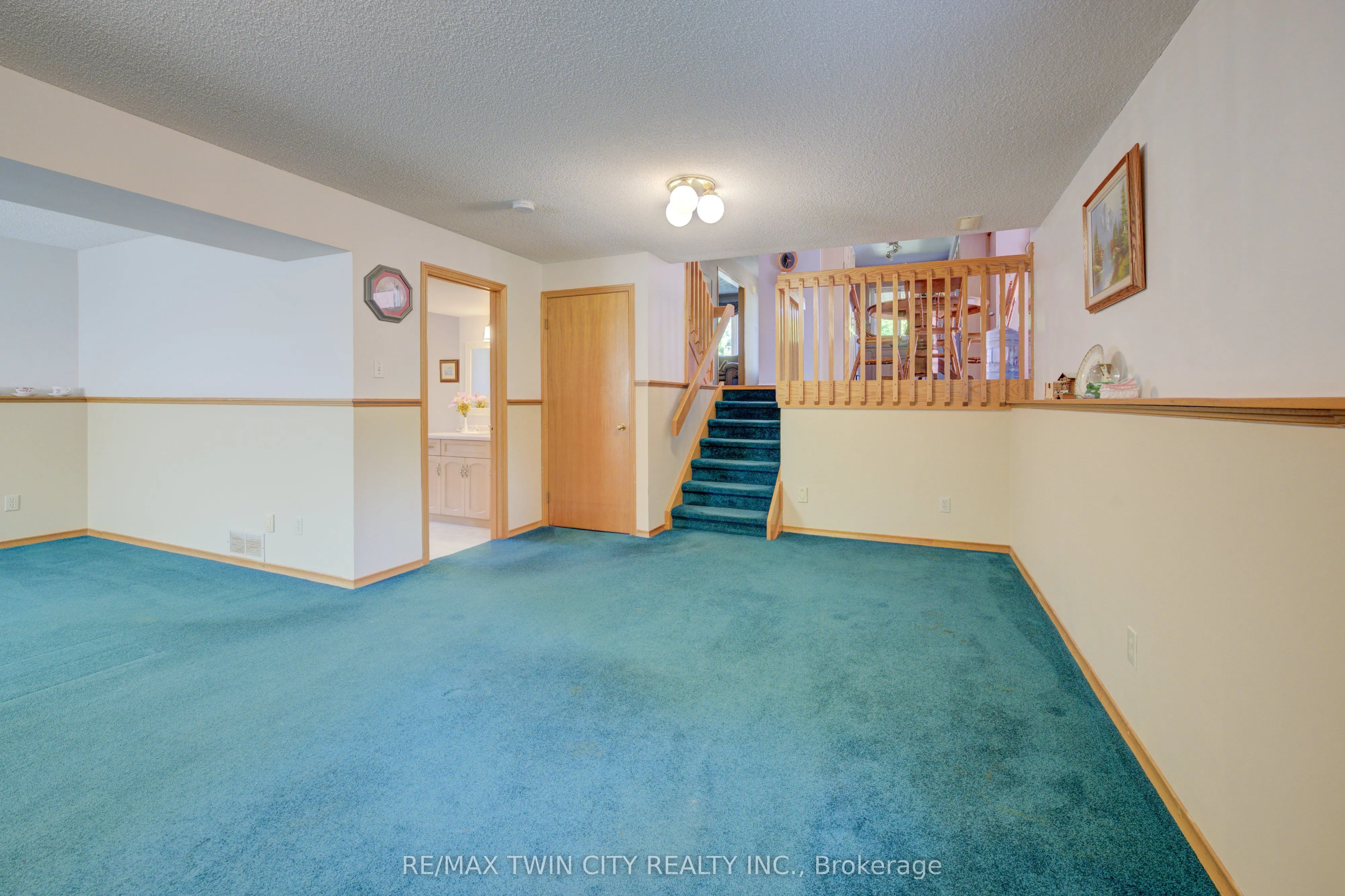 489 Northlake Drive