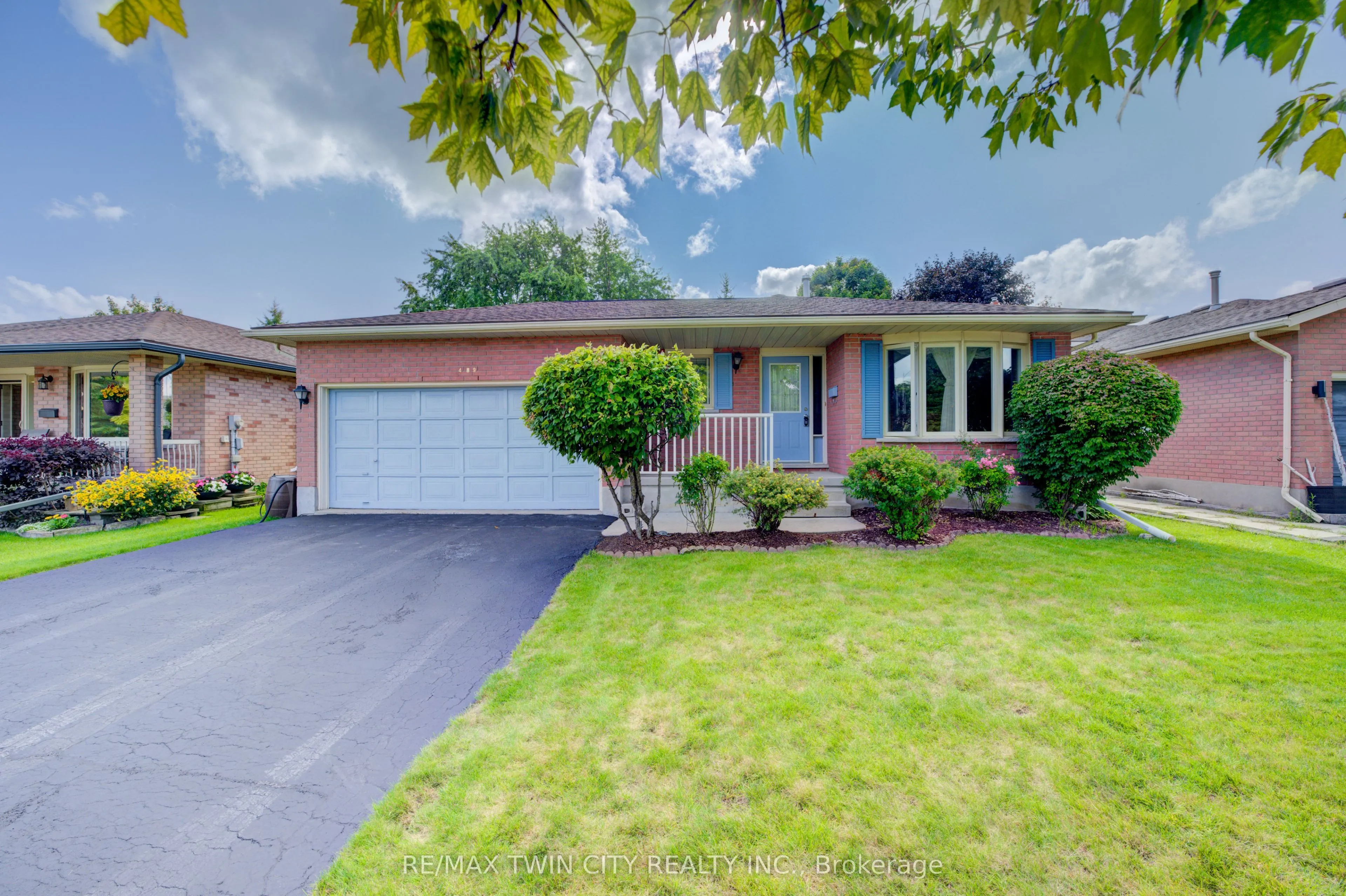 489 Northlake Drive