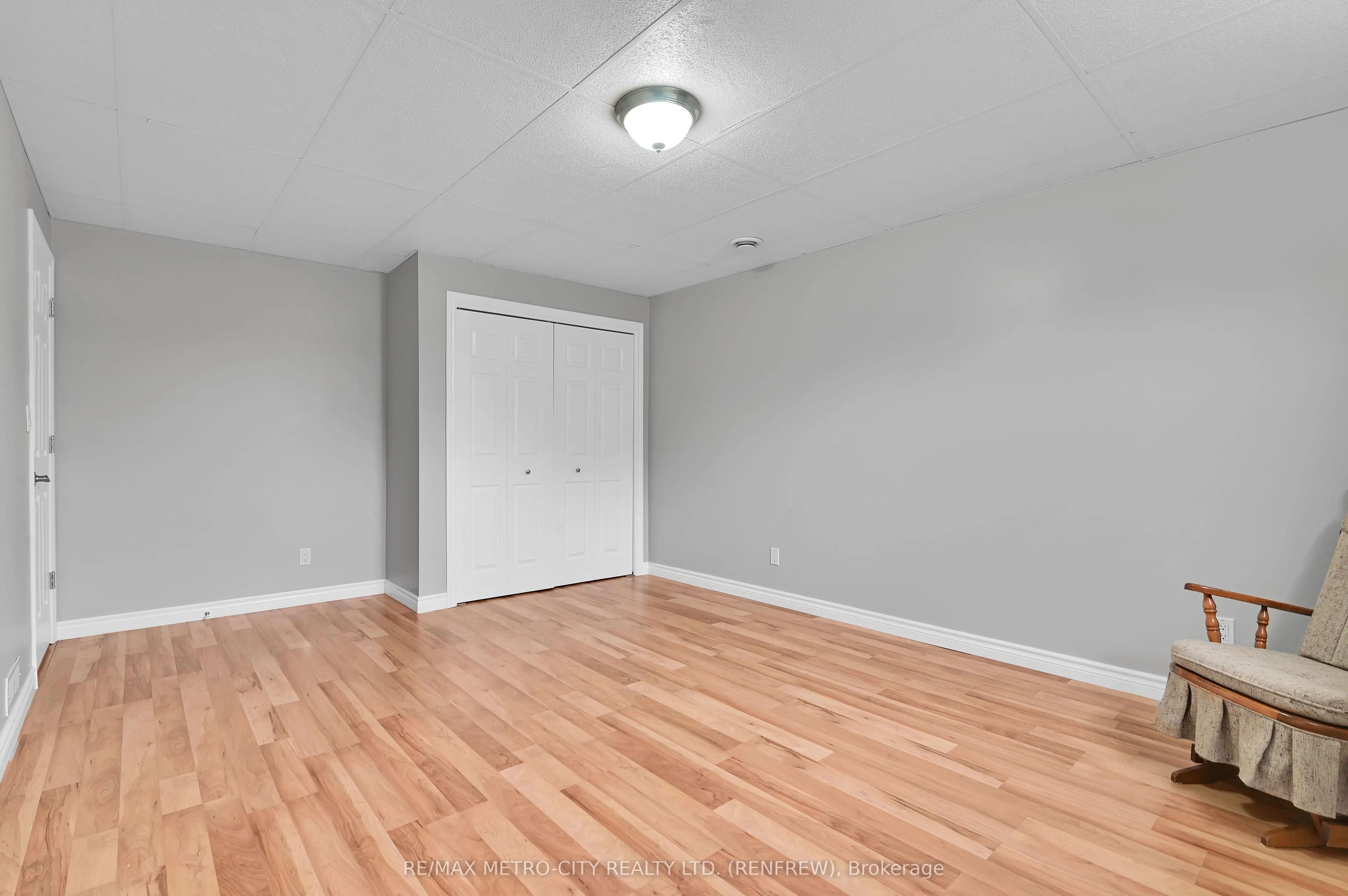 35 Lakeridge Trail