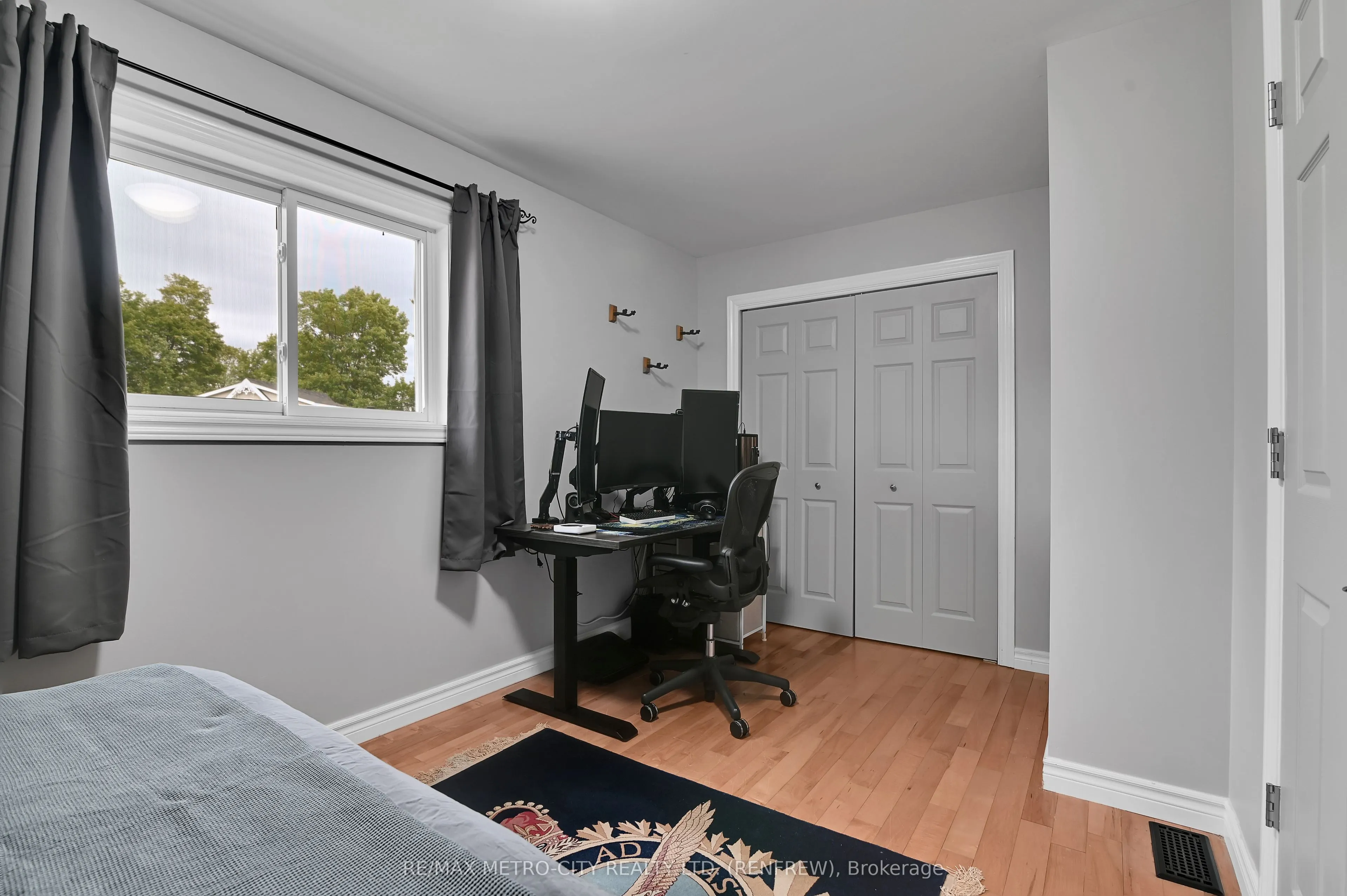 35 Lakeridge Trail