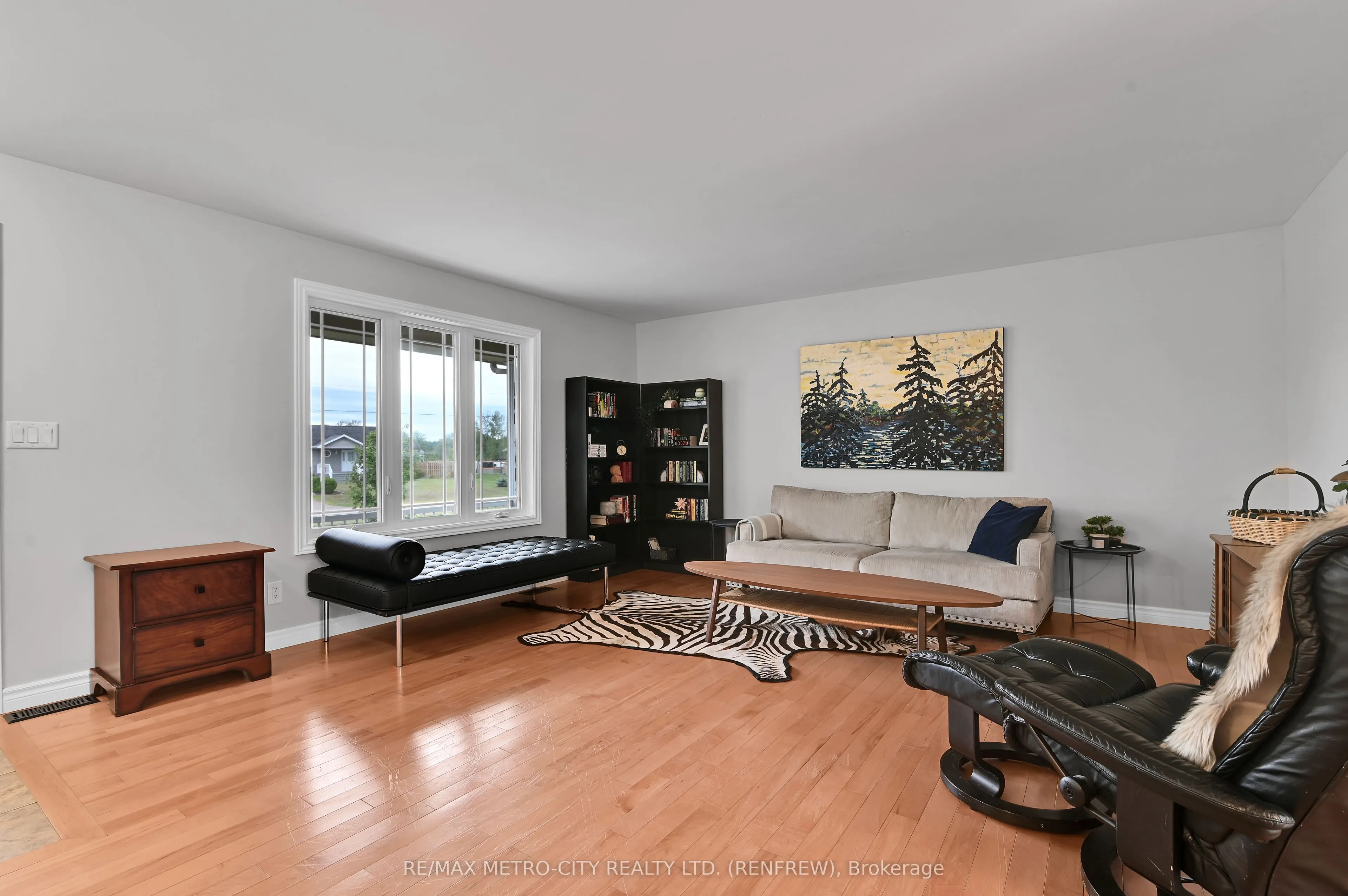 35 Lakeridge Trail