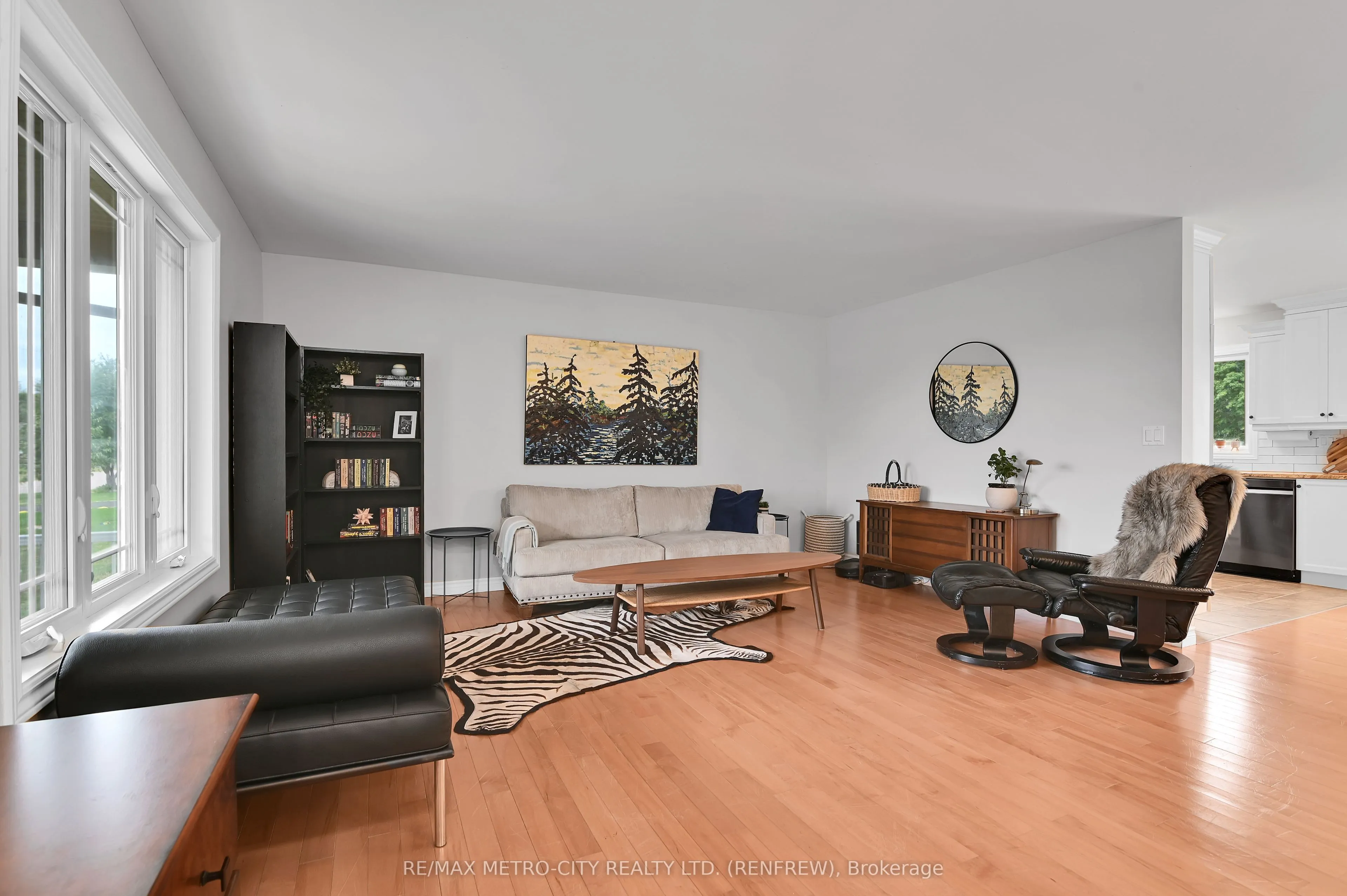 35 Lakeridge Trail
