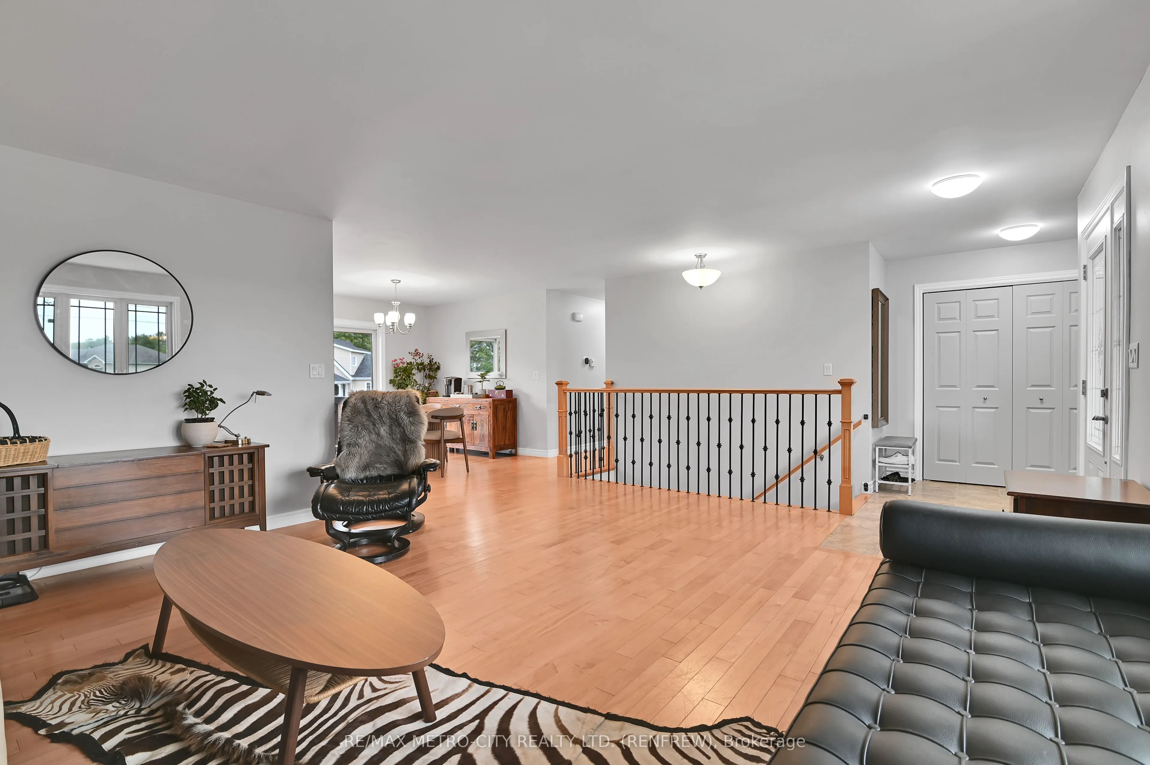 35 Lakeridge Trail