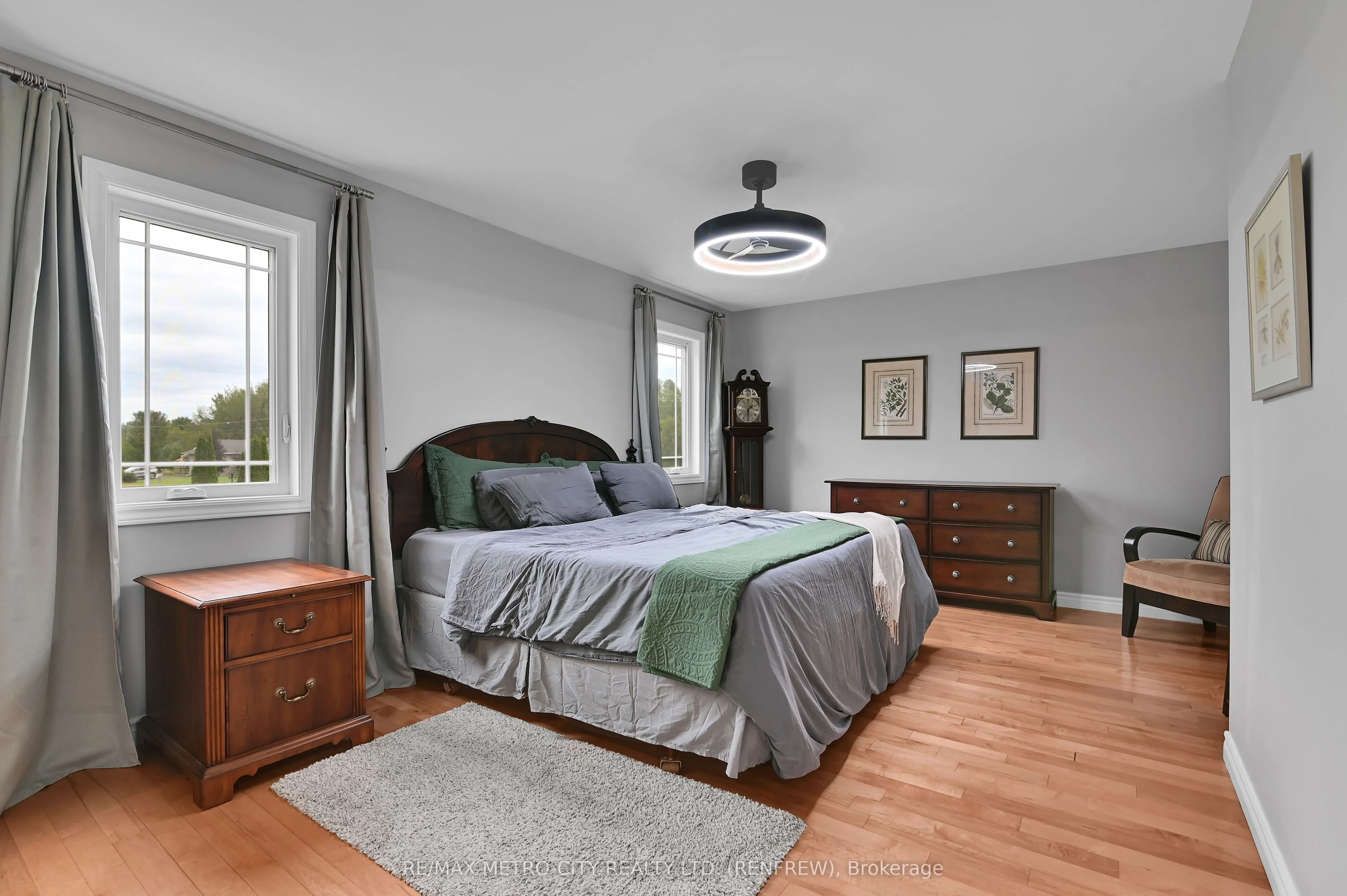 35 Lakeridge Trail