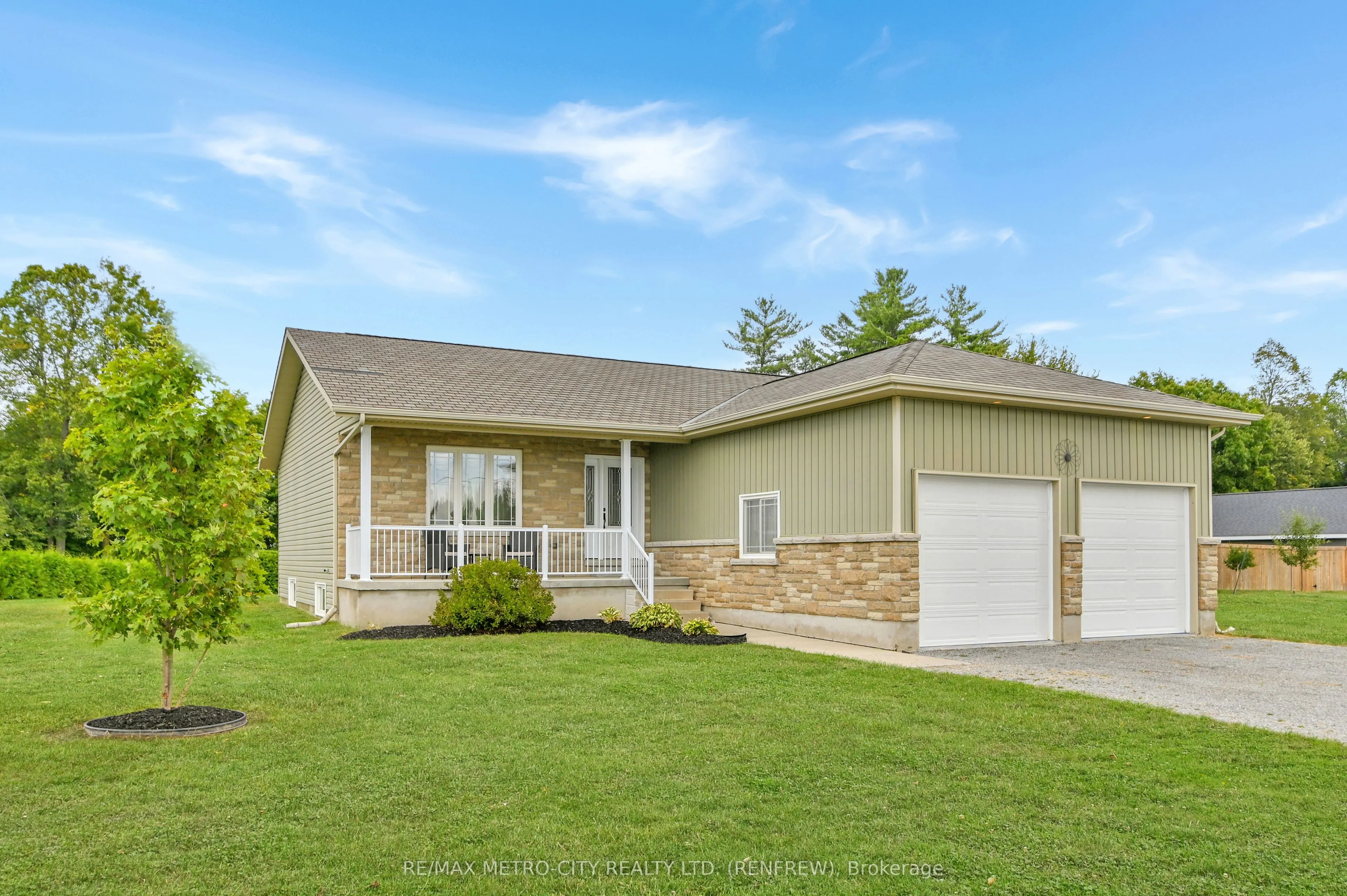 35 Lakeridge Trail