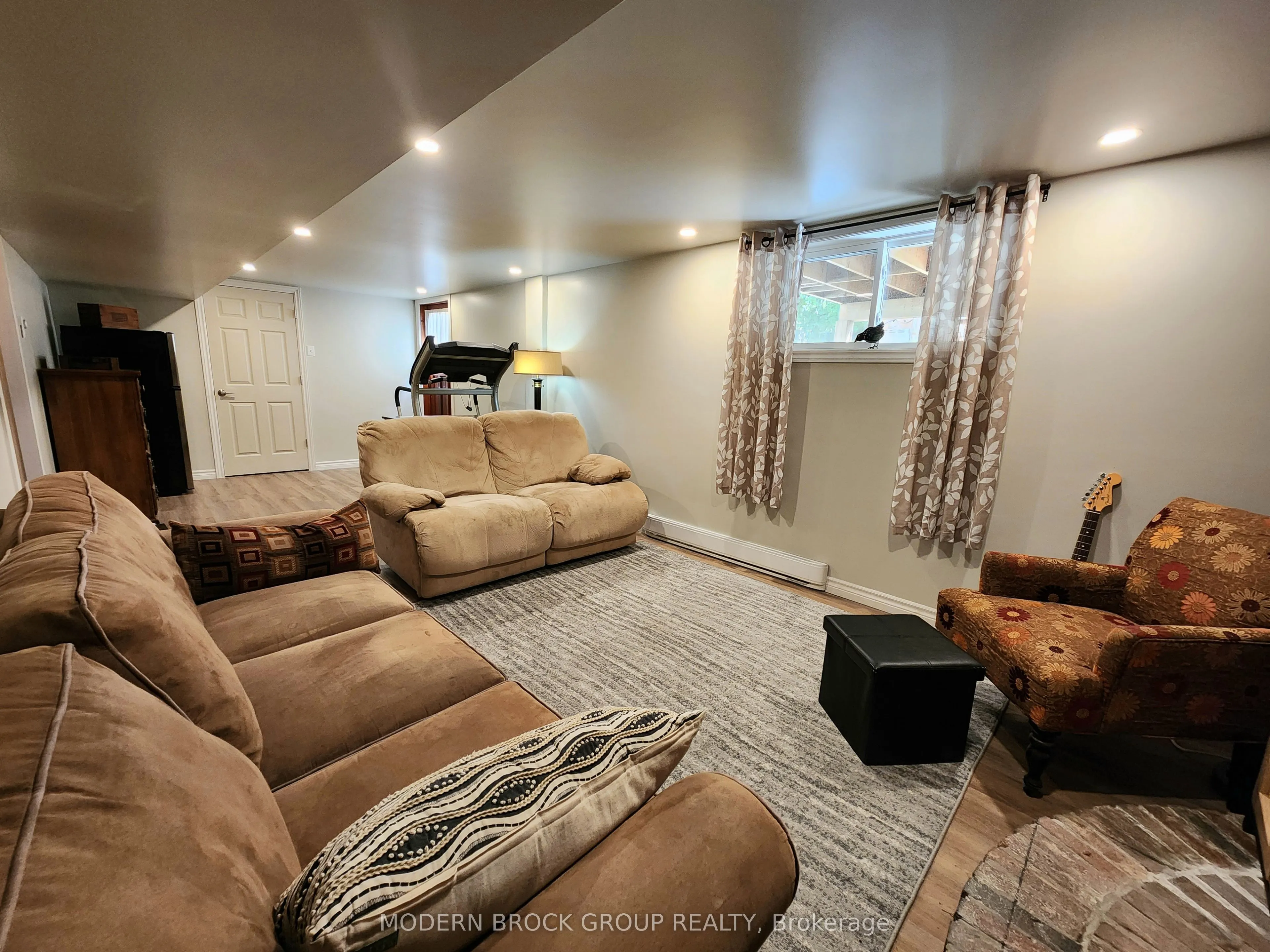 1251 Peden Boulevard