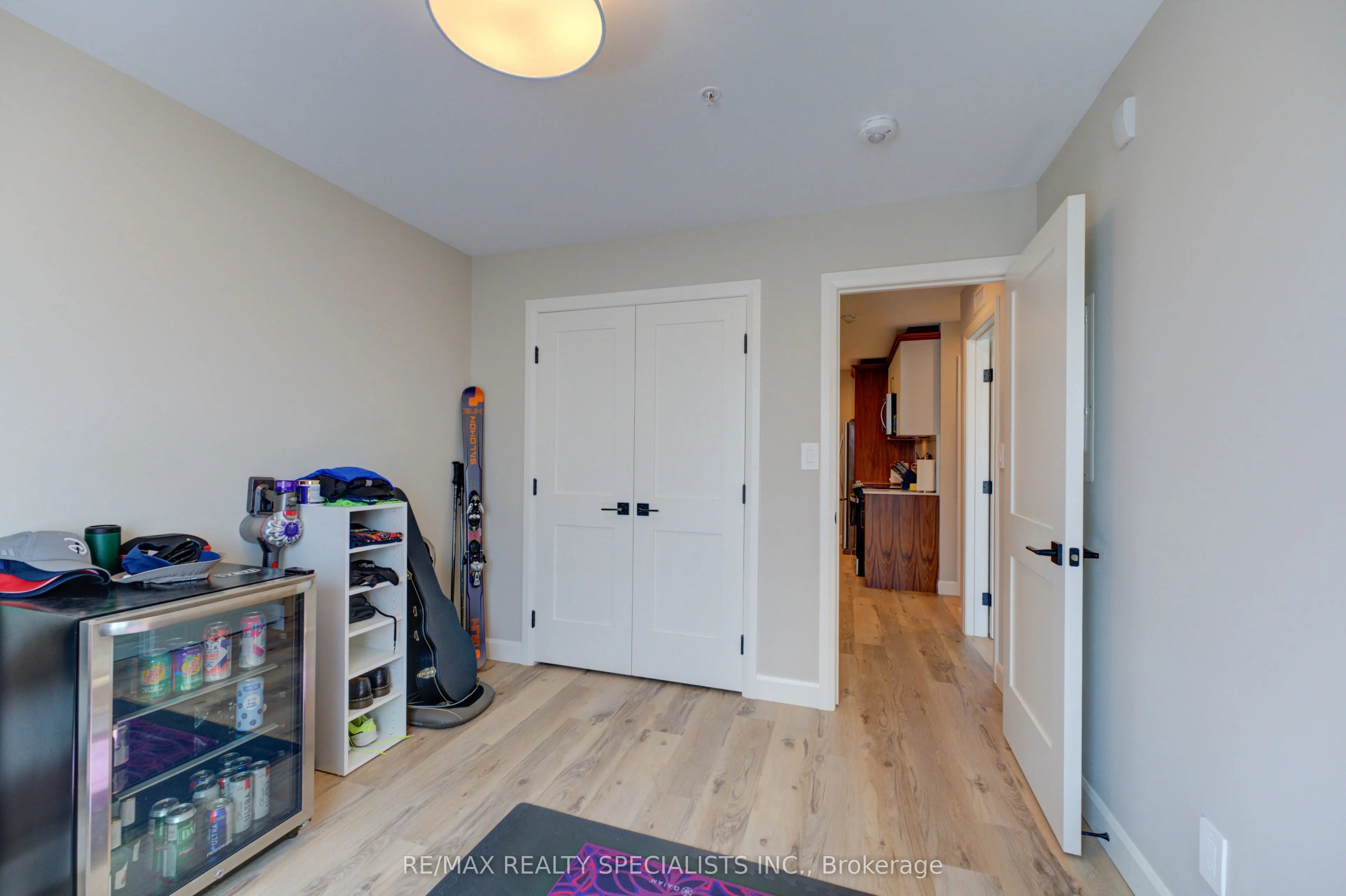 34 Norman Street S, #208