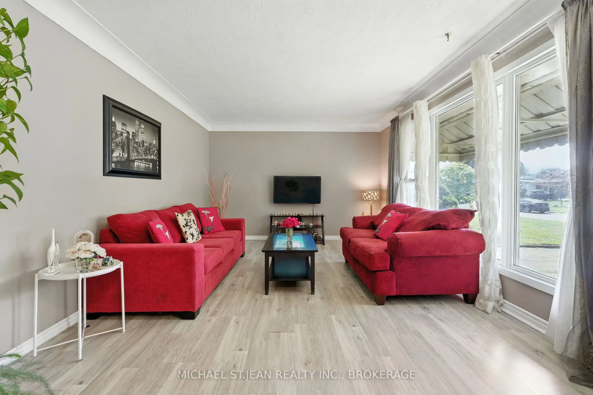 3664 Arlington Avenue