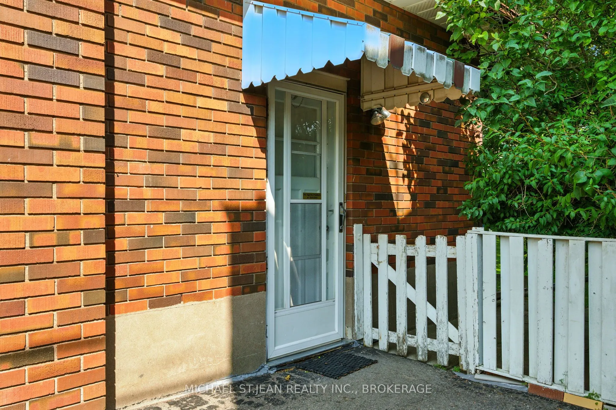 3664 Arlington Avenue