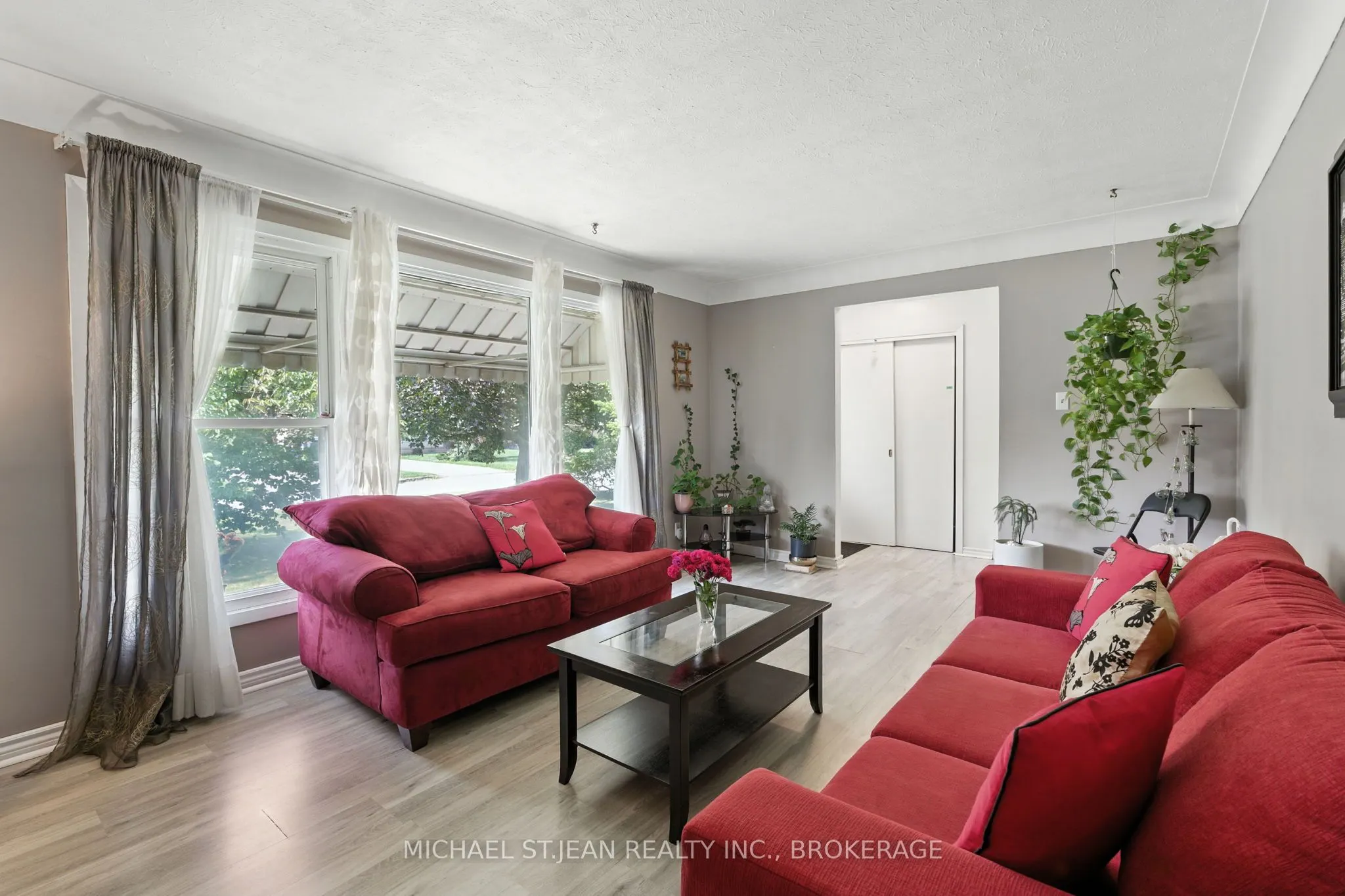 3664 Arlington Avenue