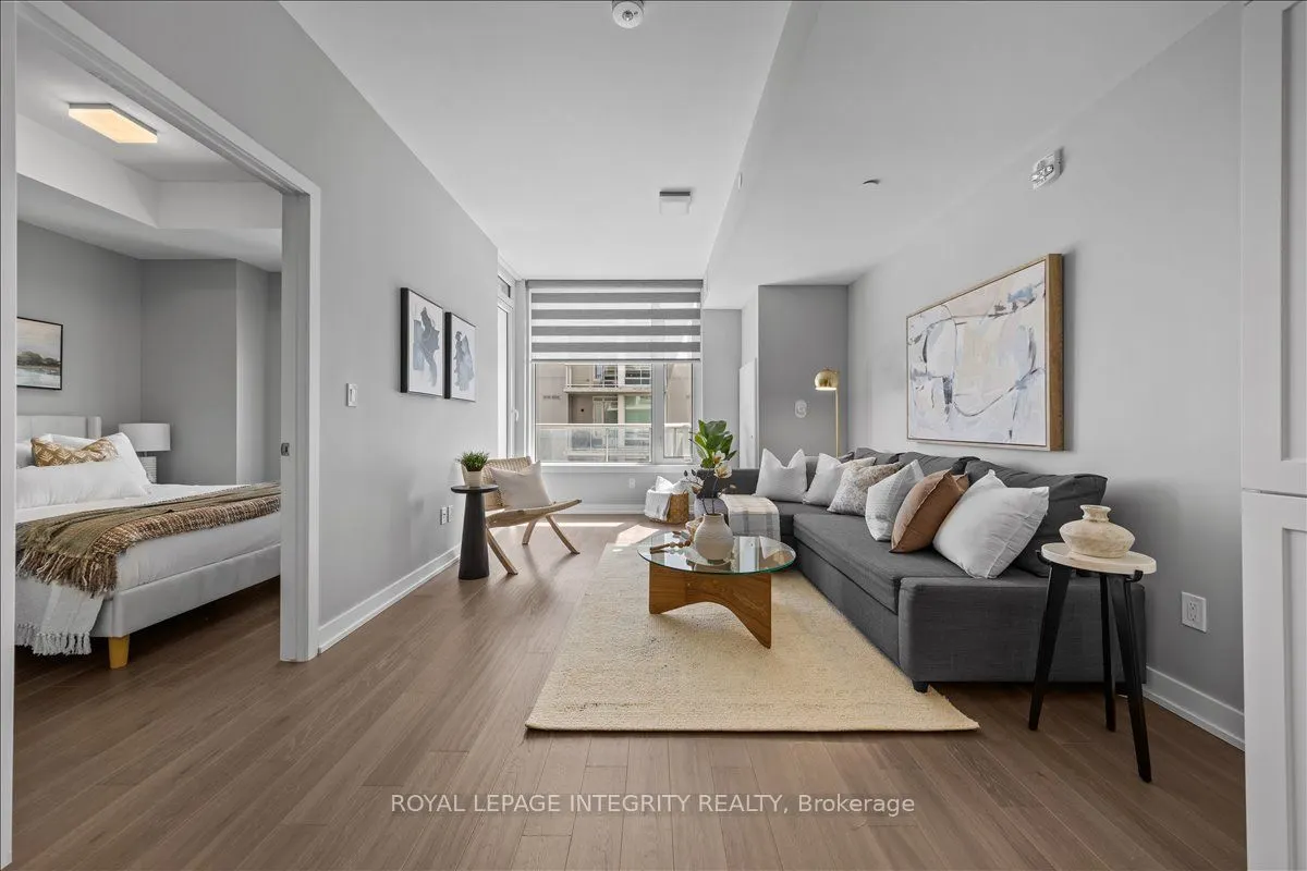570 De Mazenod Avenue, #403