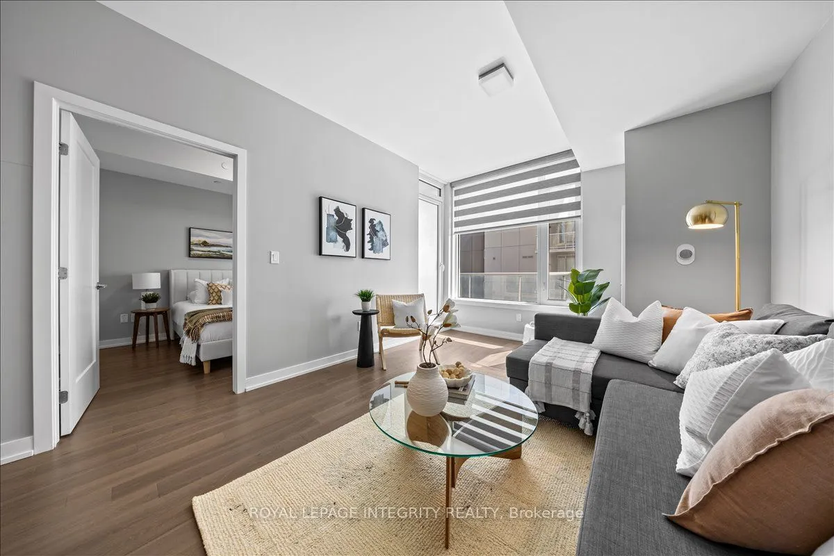 570 De Mazenod Avenue, #403