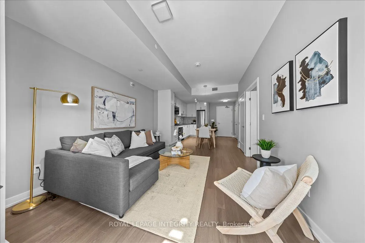 570 De Mazenod Avenue, #403