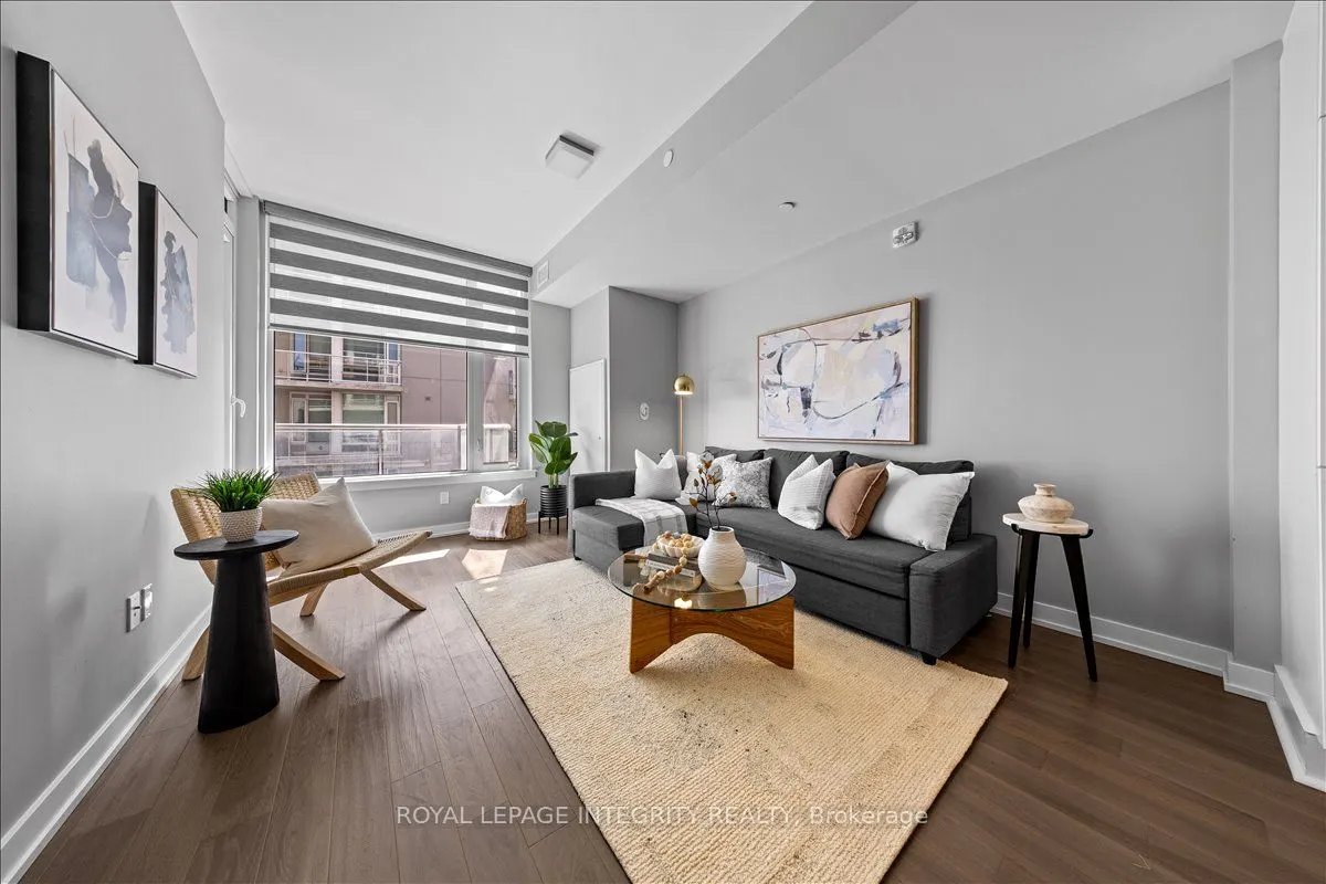 570 De Mazenod Avenue, #403