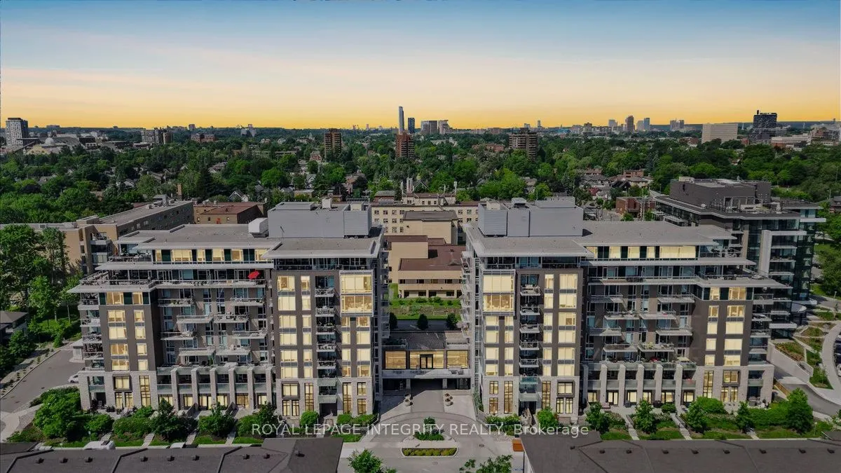 570 De Mazenod Avenue, #403