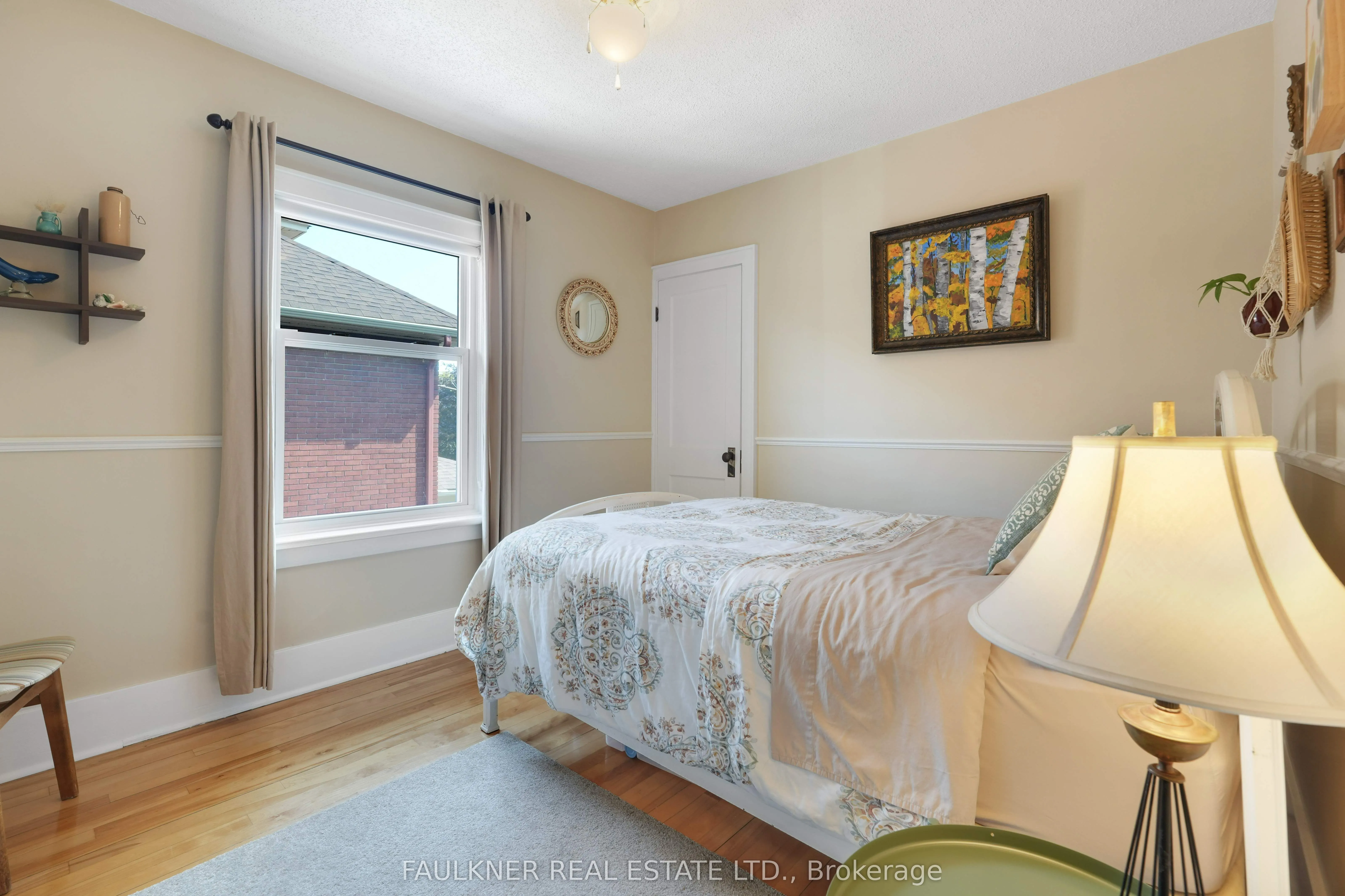 29 Clegg Street N