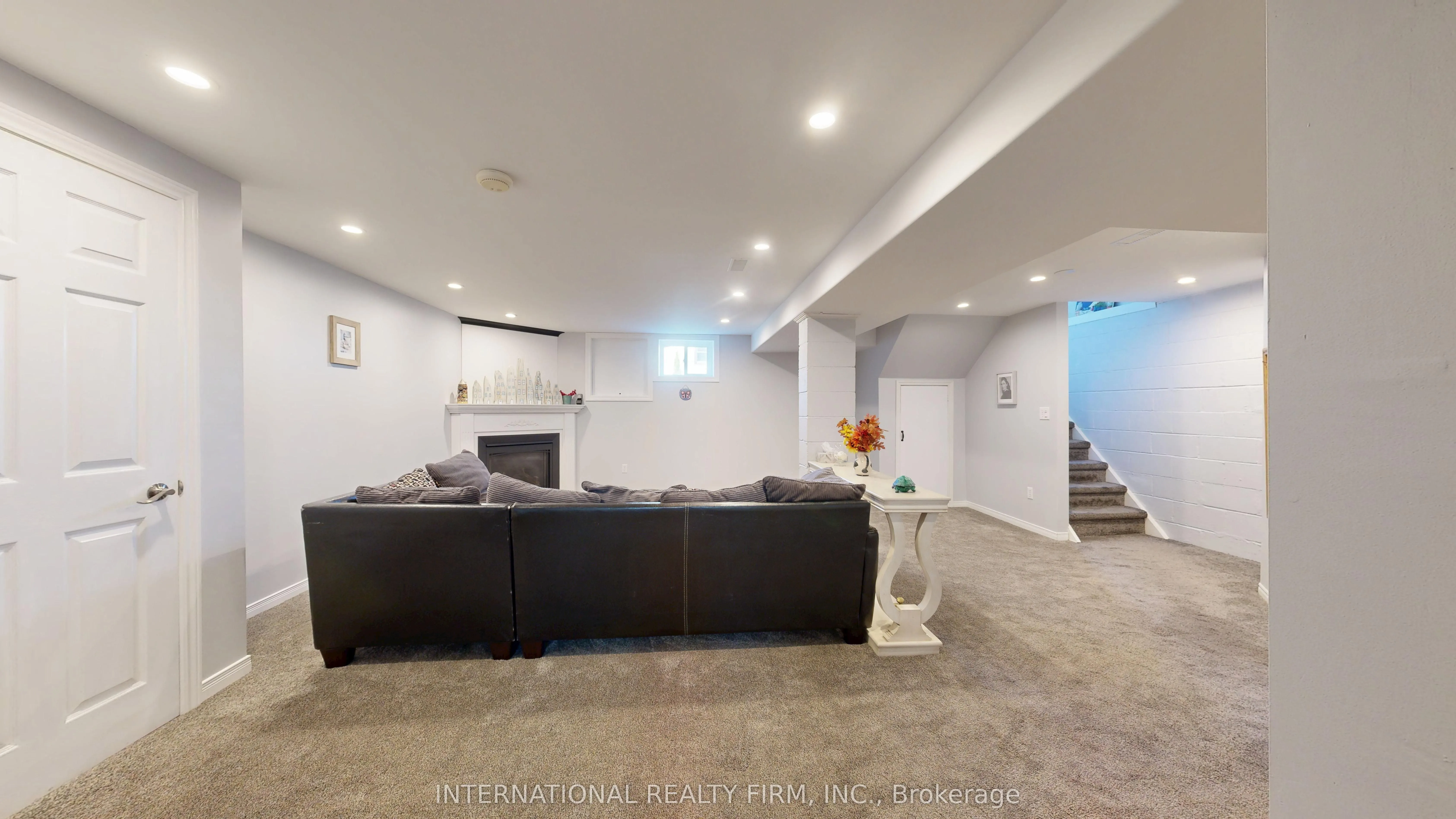 446 Harden Crescent