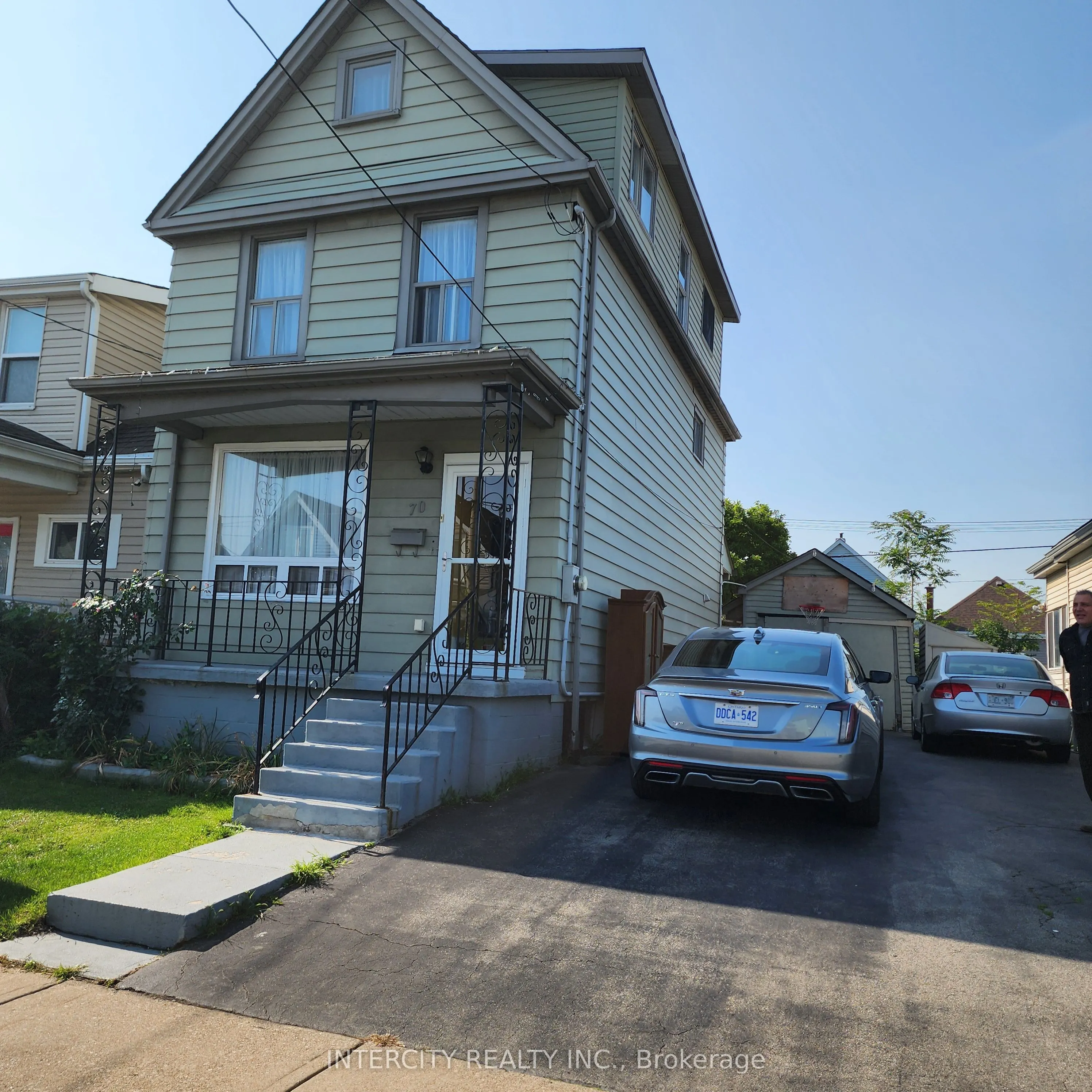 70 Mayflower Avenue