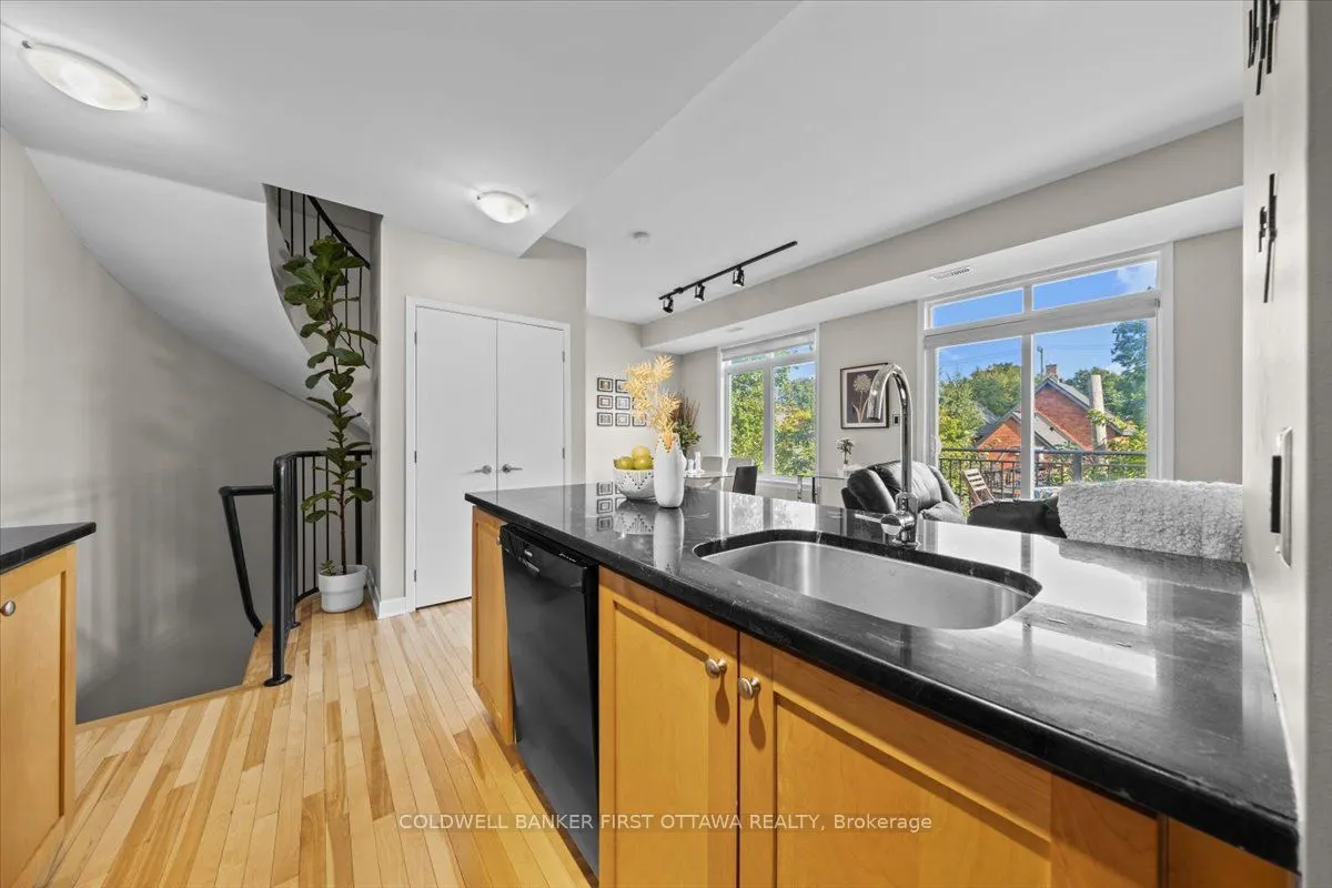 414 NEPEAN Street, #F