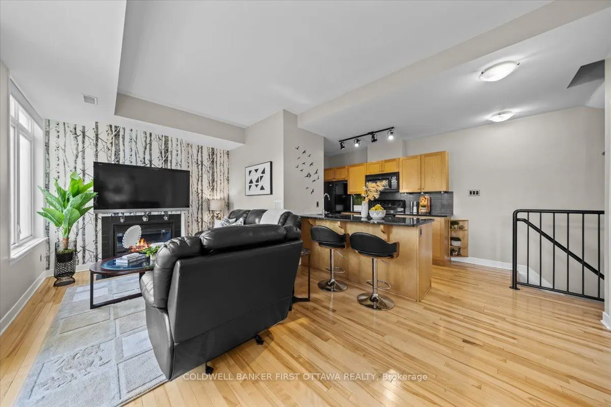 414 NEPEAN Street, #F