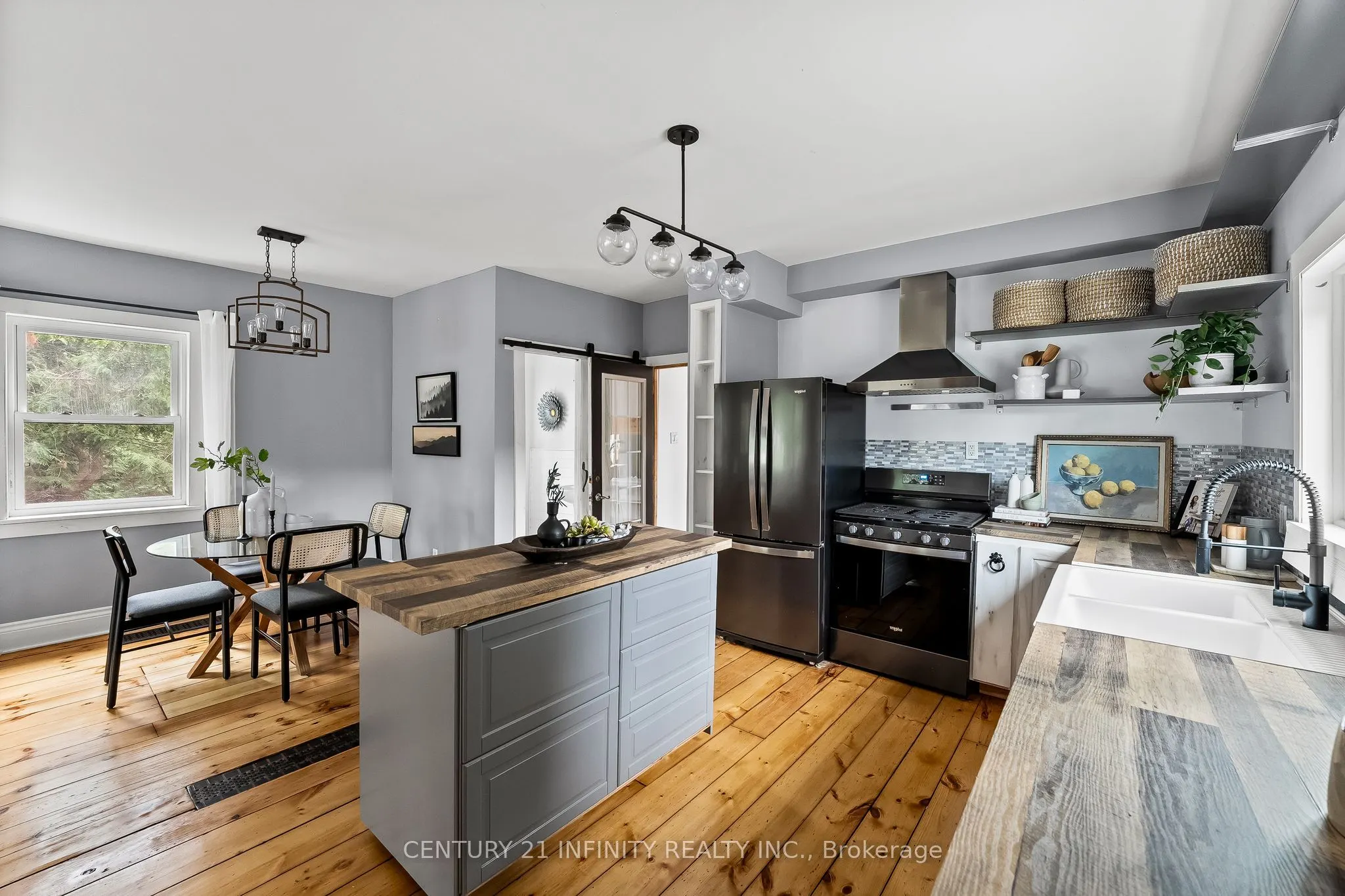 128 Glengarry Road