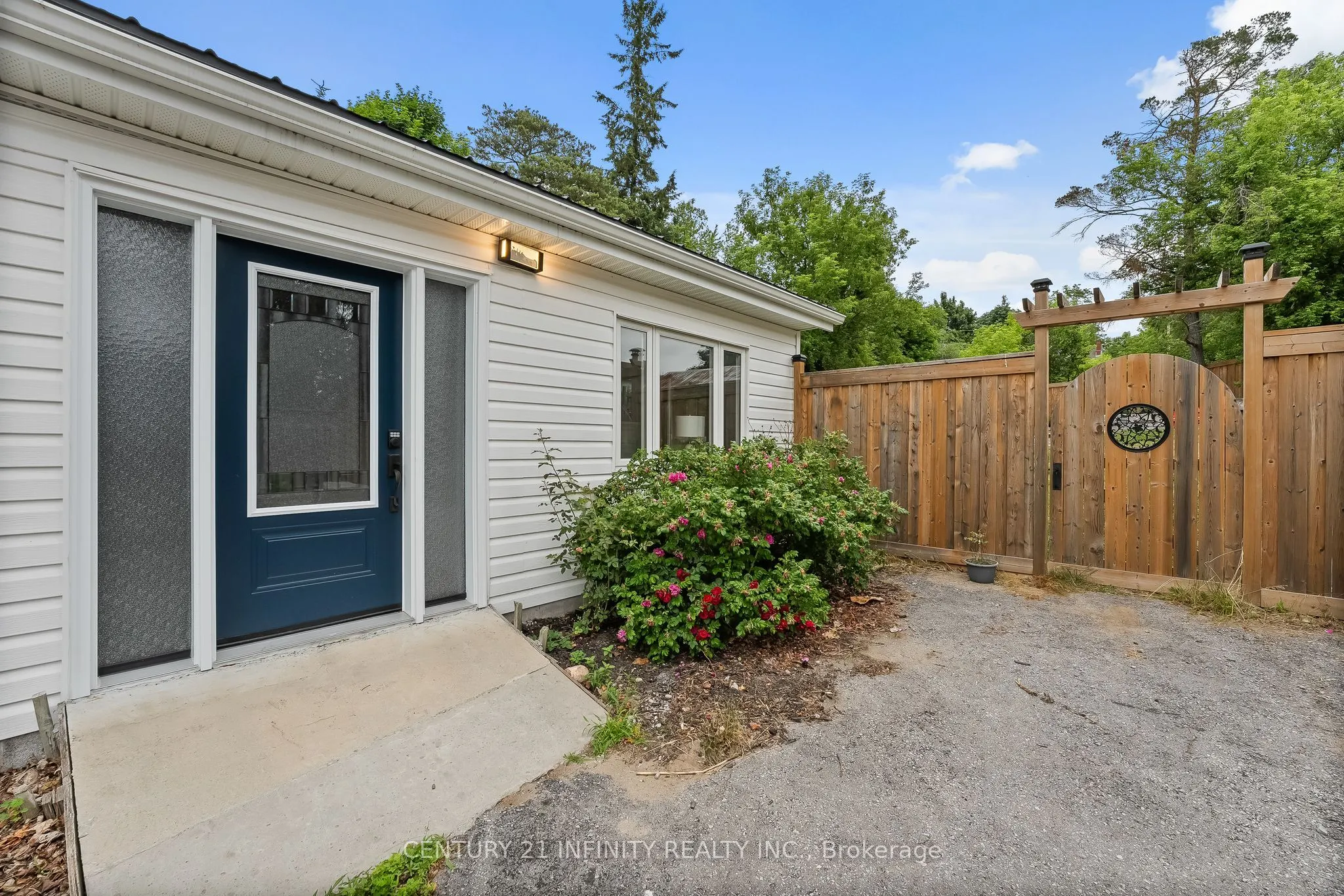 128 Glengarry Road