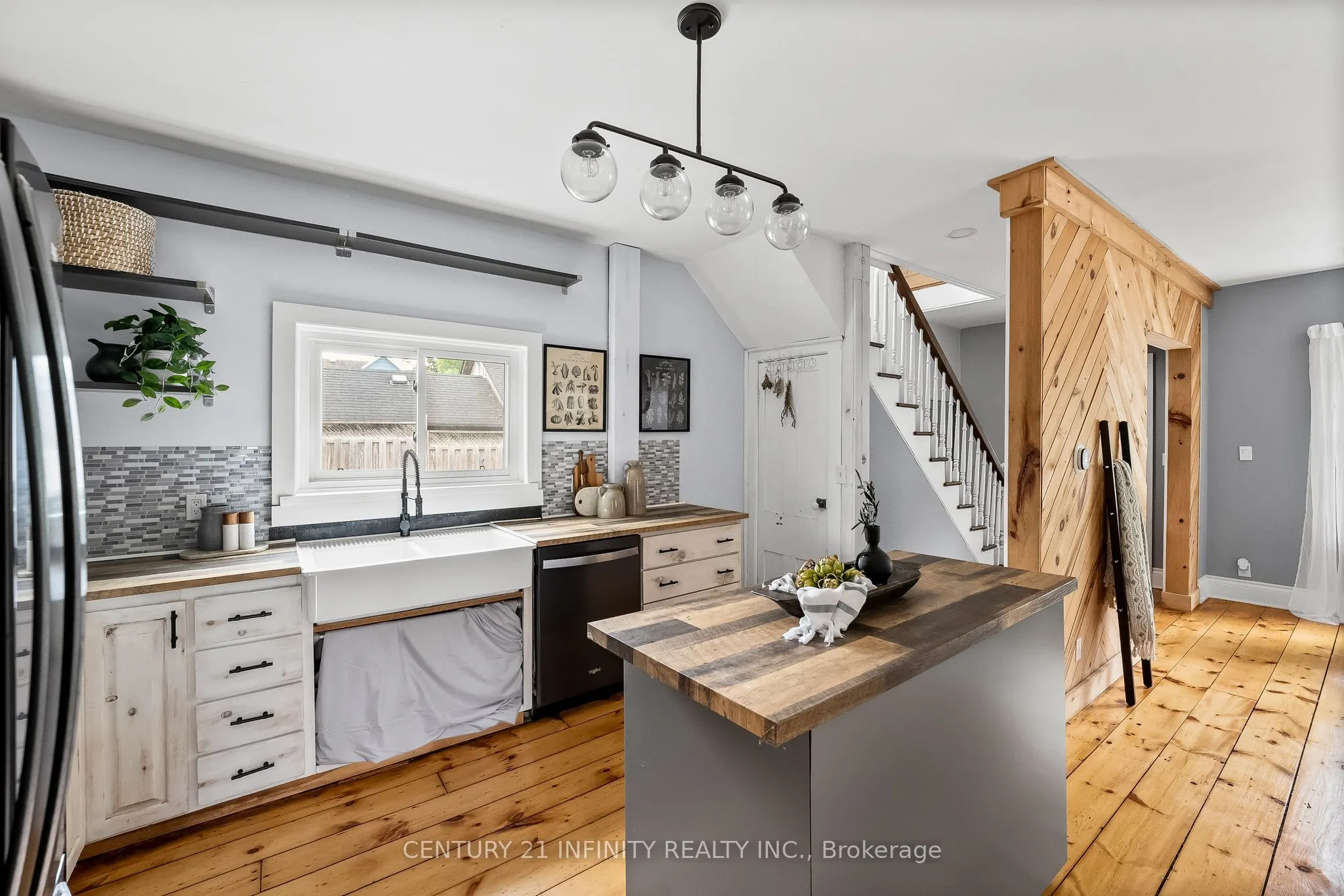 128 Glengarry Road