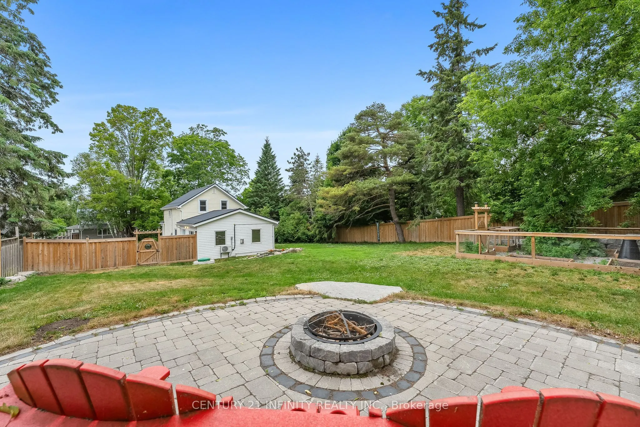 128 Glengarry Road