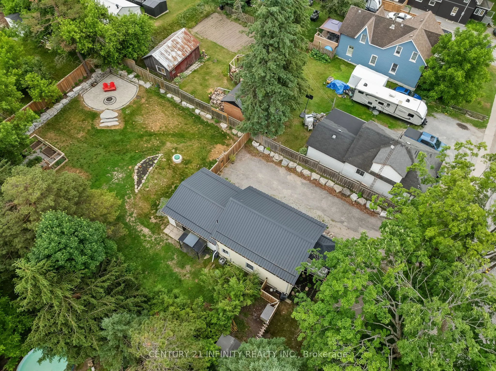 128 Glengarry Road