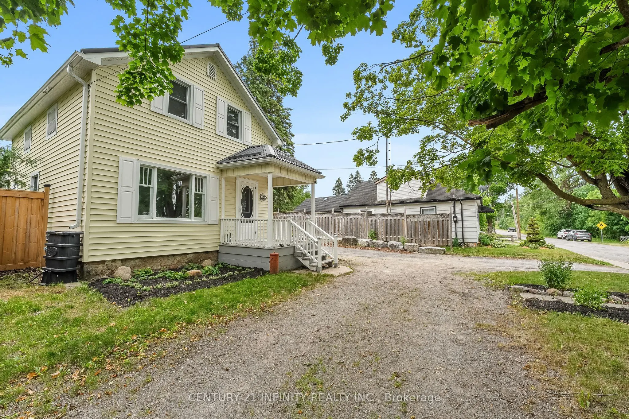 128 Glengarry Road