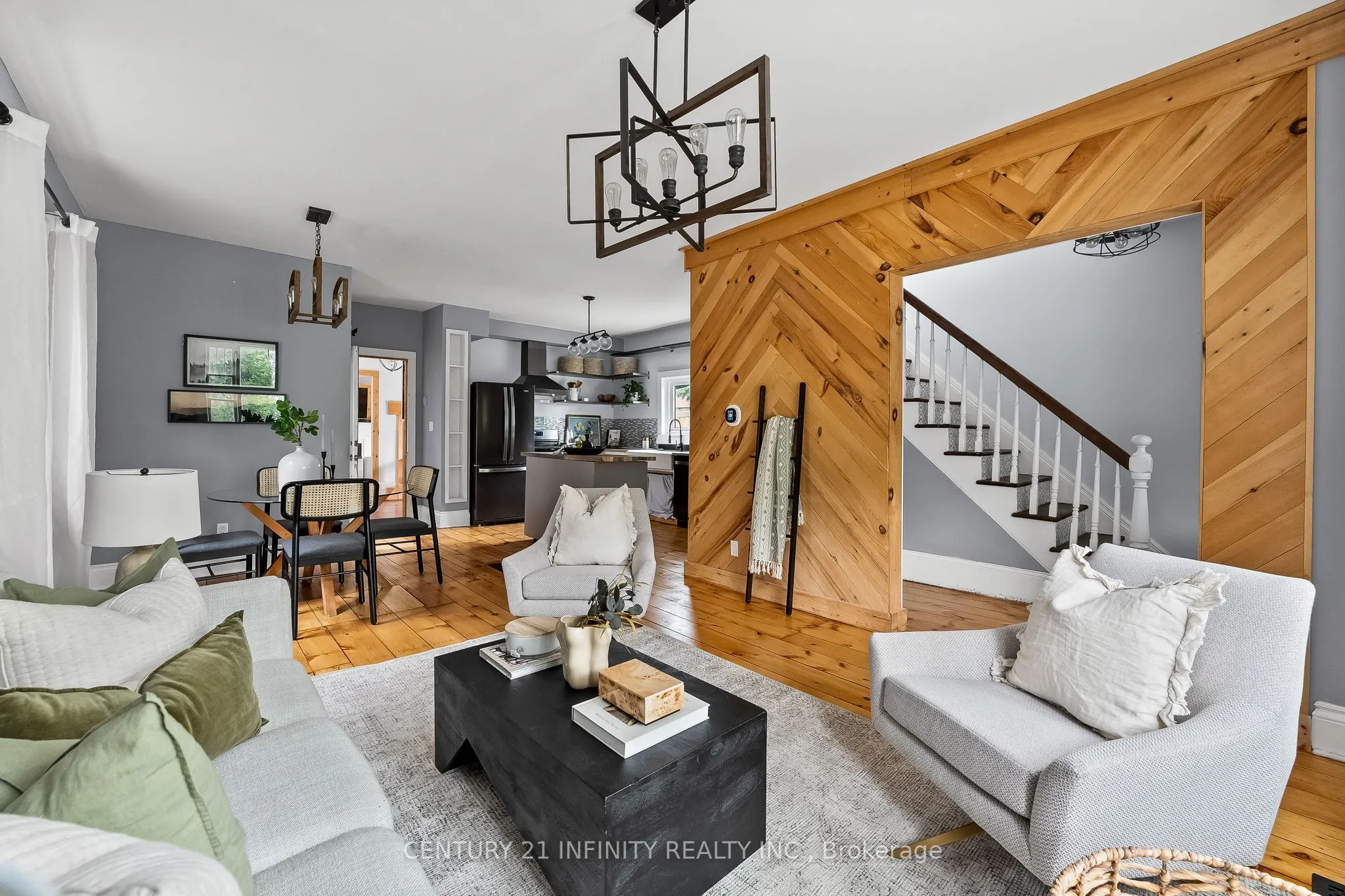 128 Glengarry Road