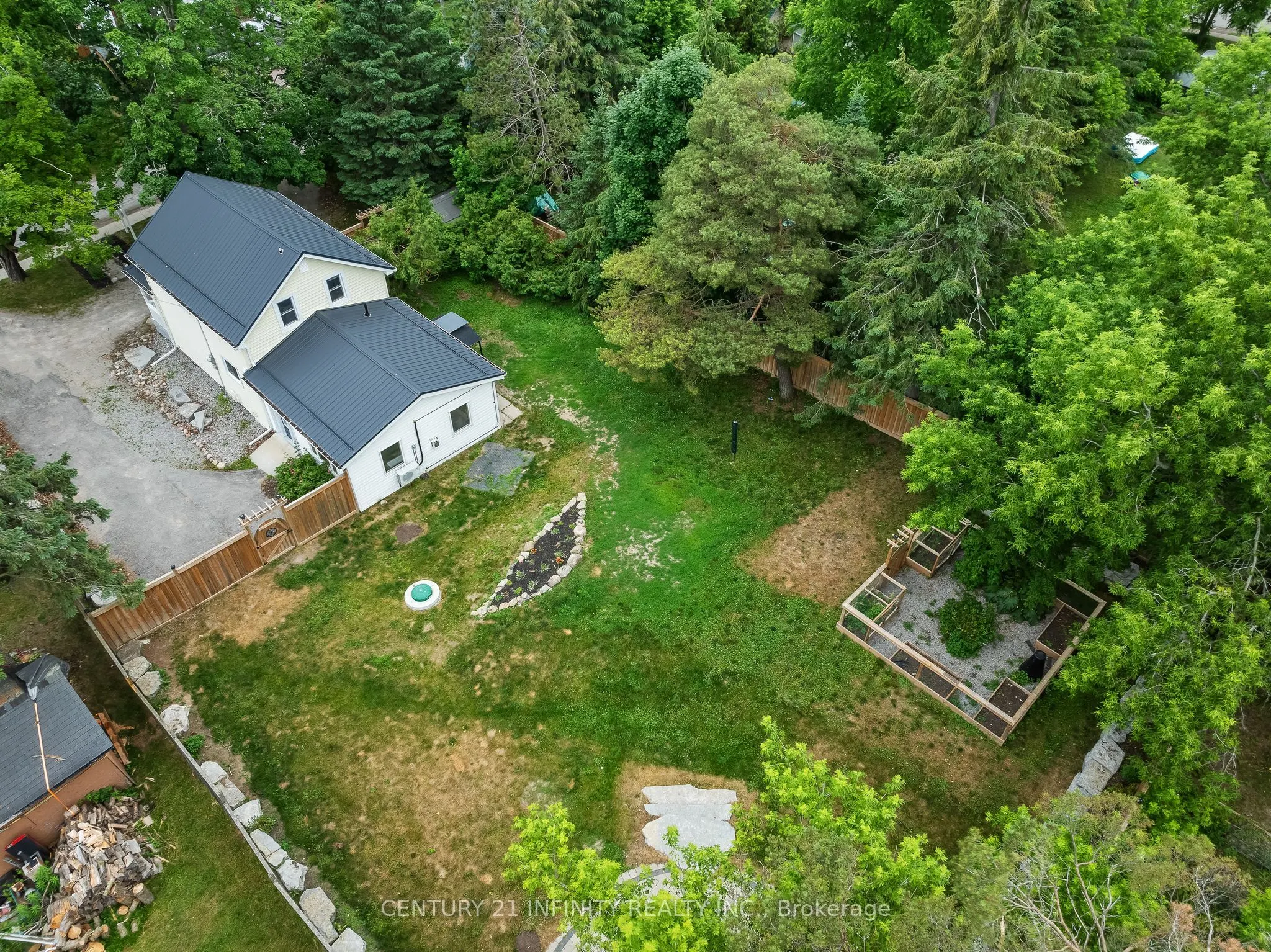128 Glengarry Road
