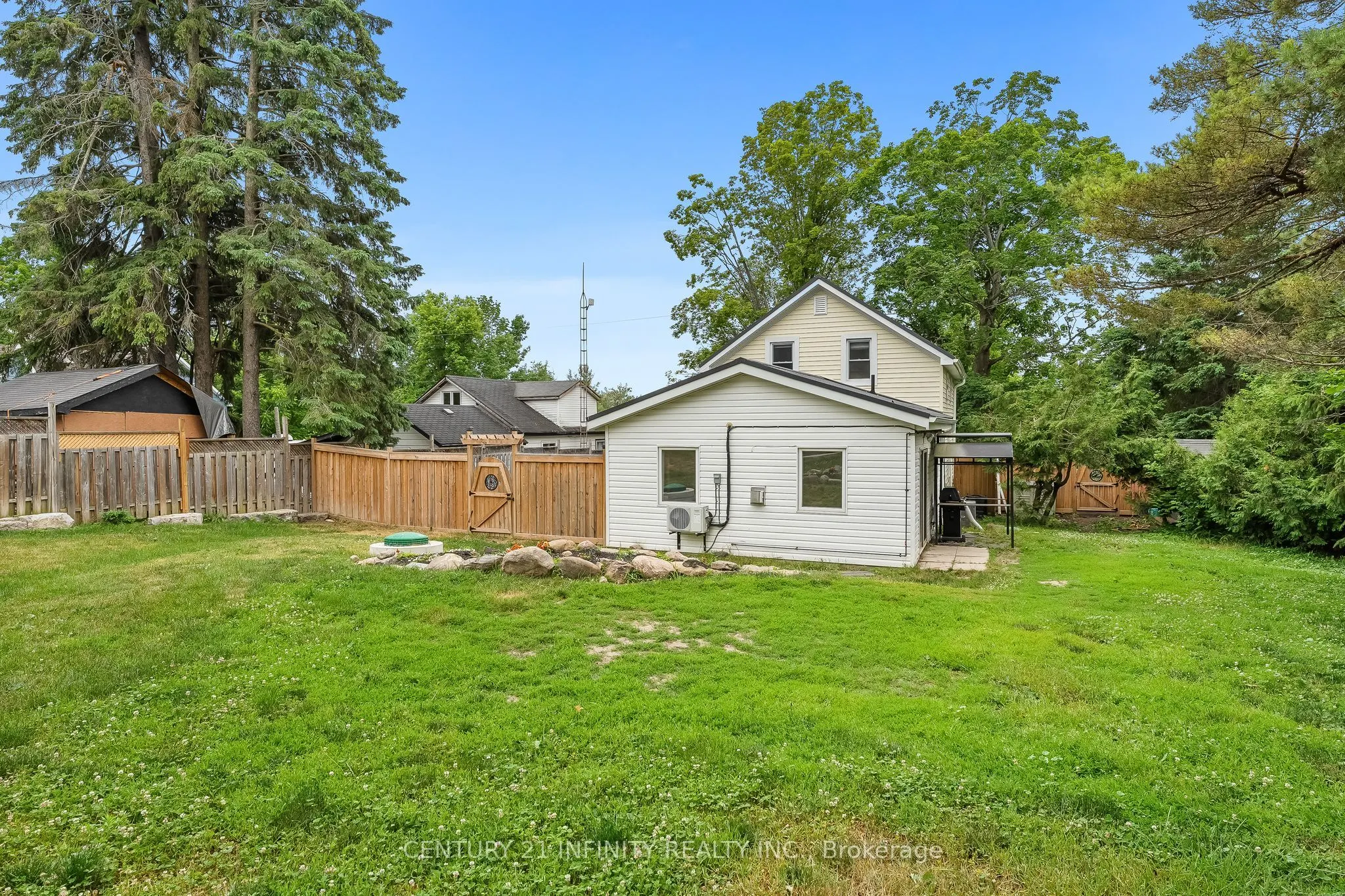 128 Glengarry Road