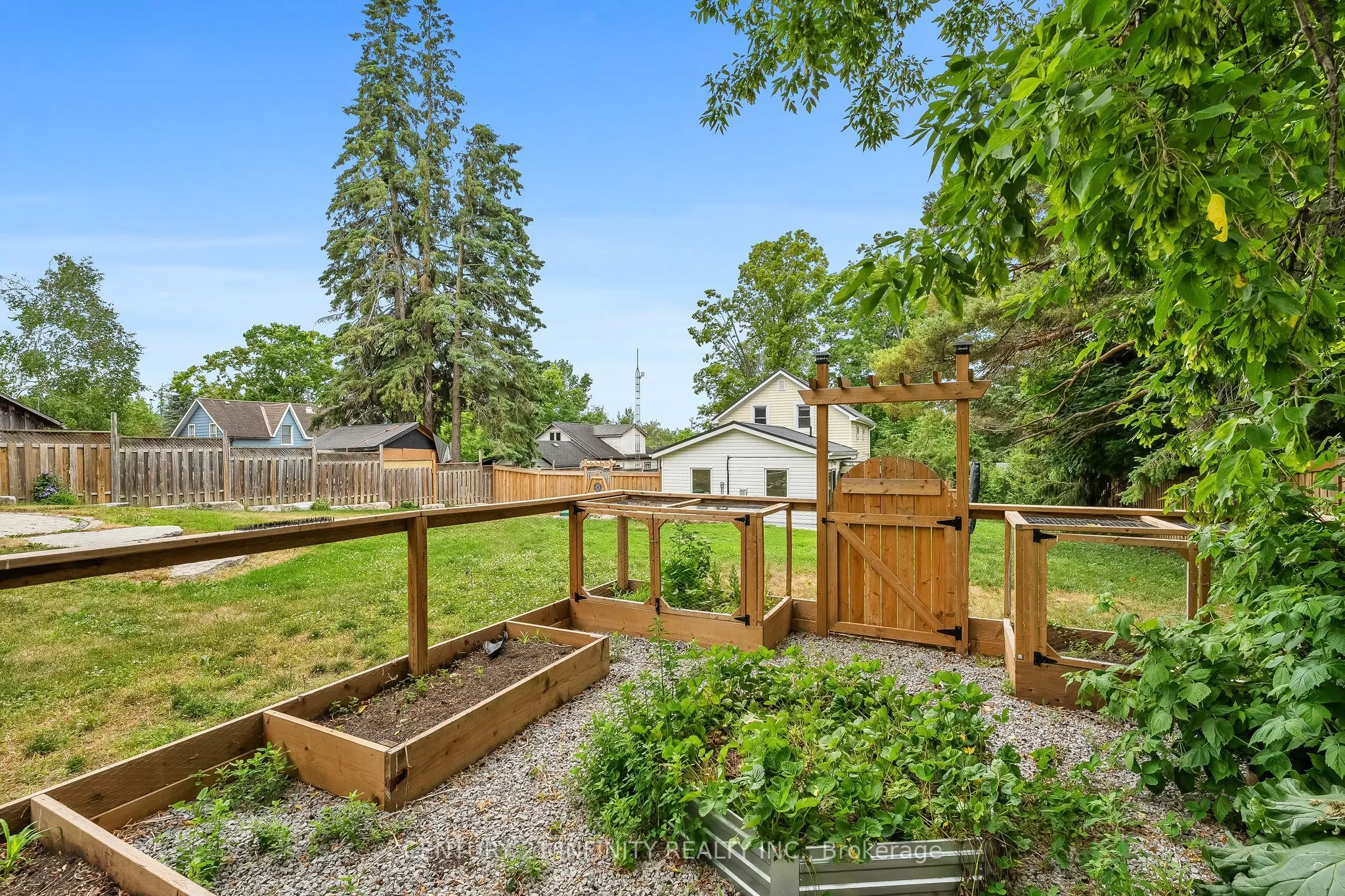 128 Glengarry Road