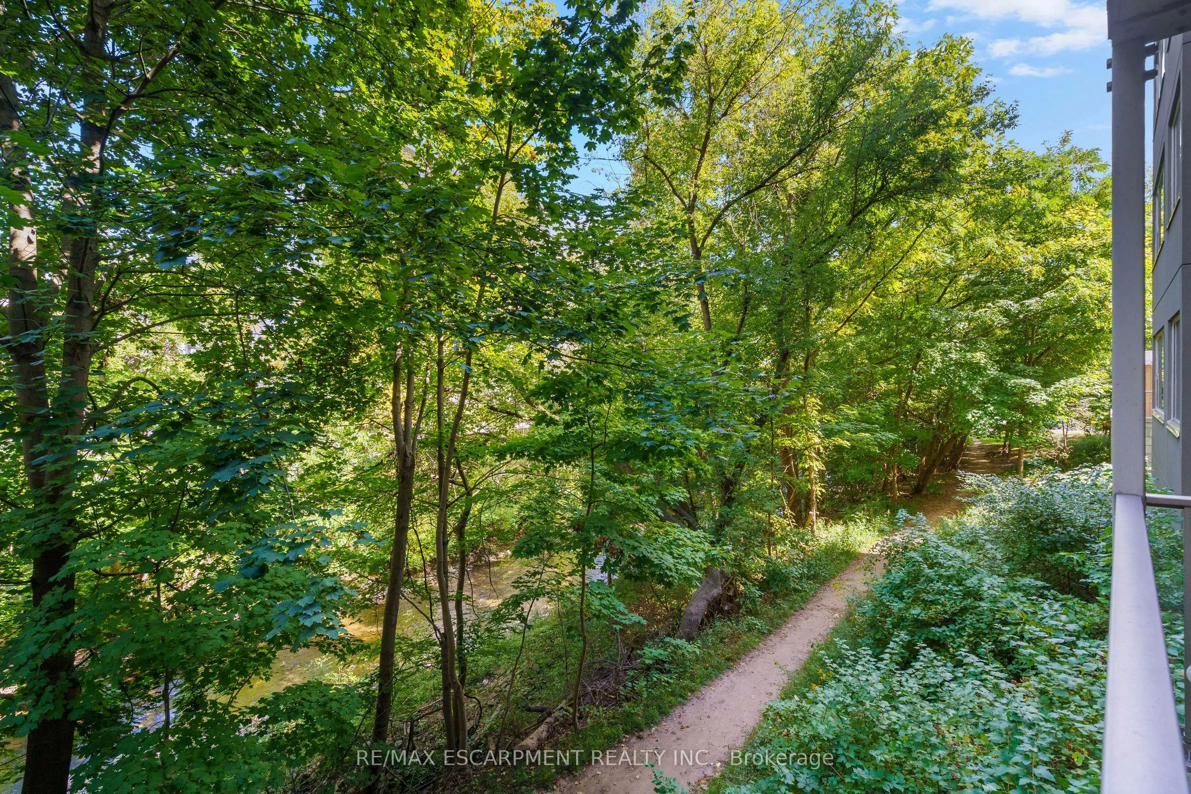 77 Governors Road, #102