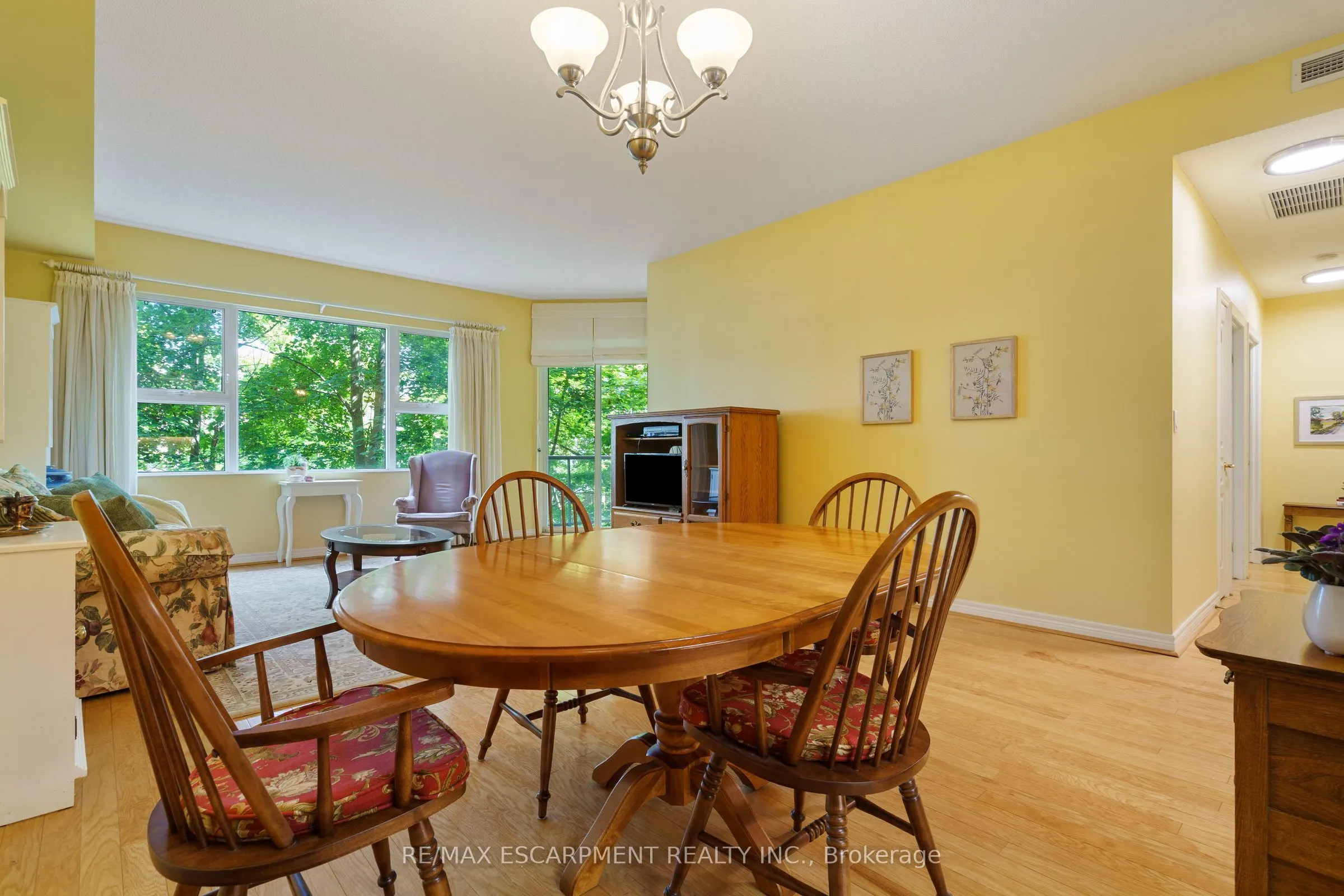 77 Governors Road, #102