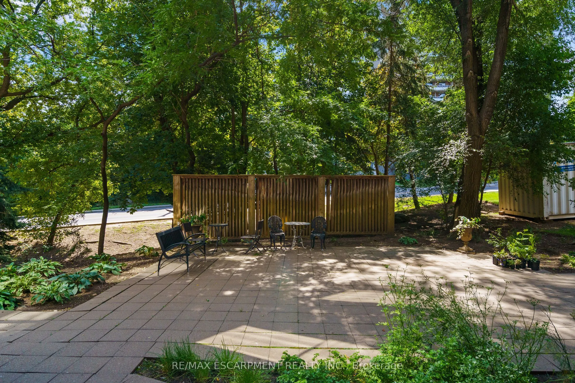 77 Governors Road, #102
