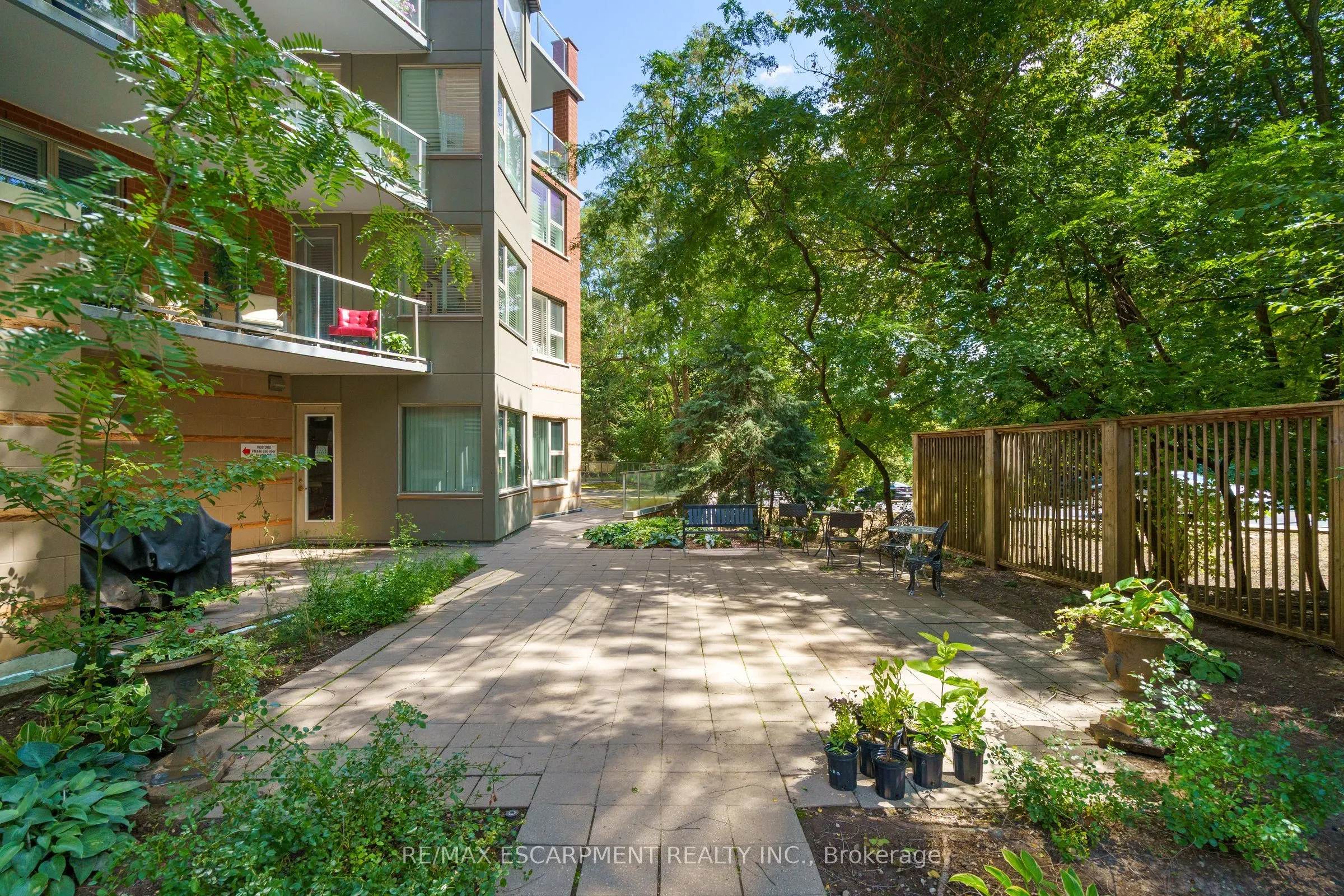 77 Governors Road, #102