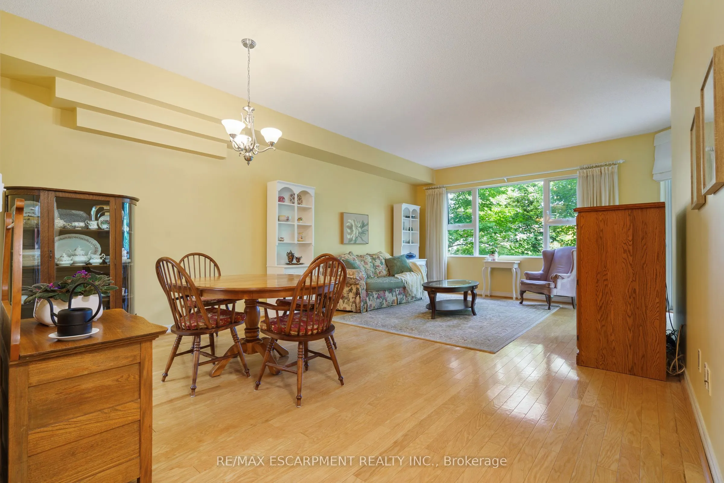 77 Governors Road, #102