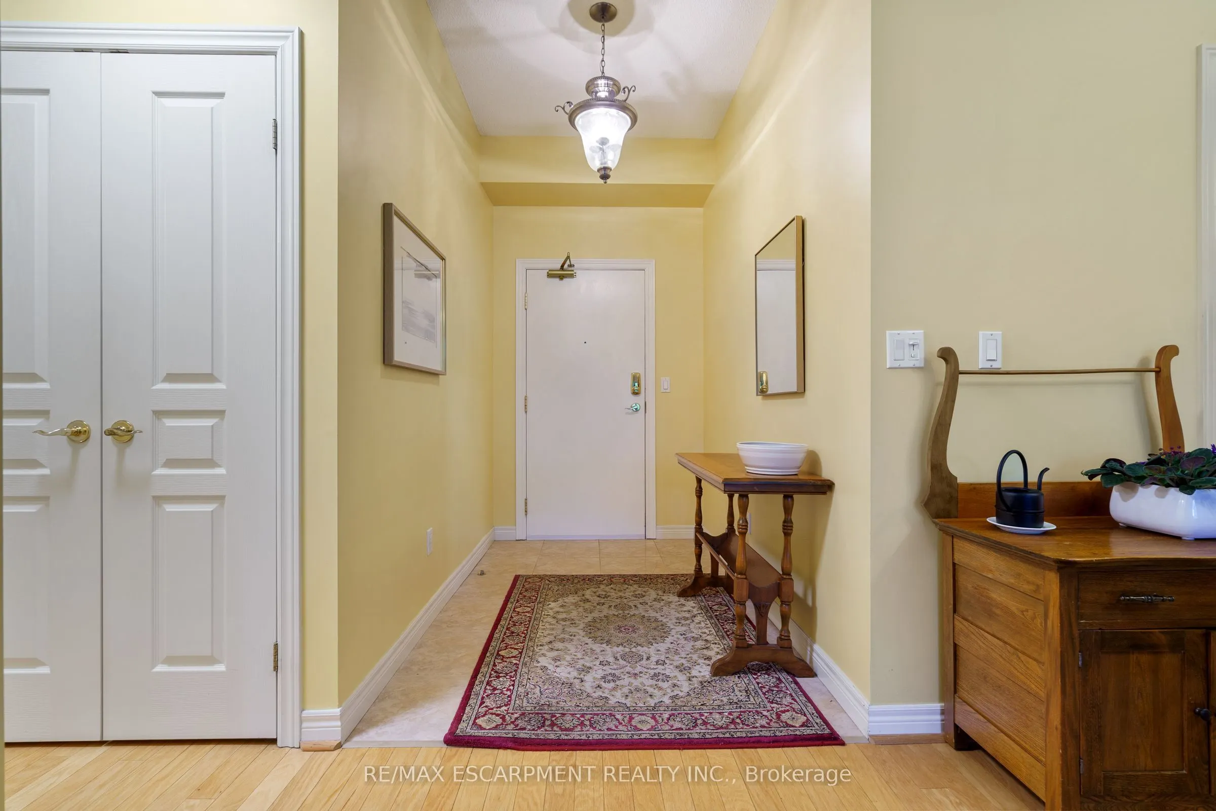 77 Governors Road, #102