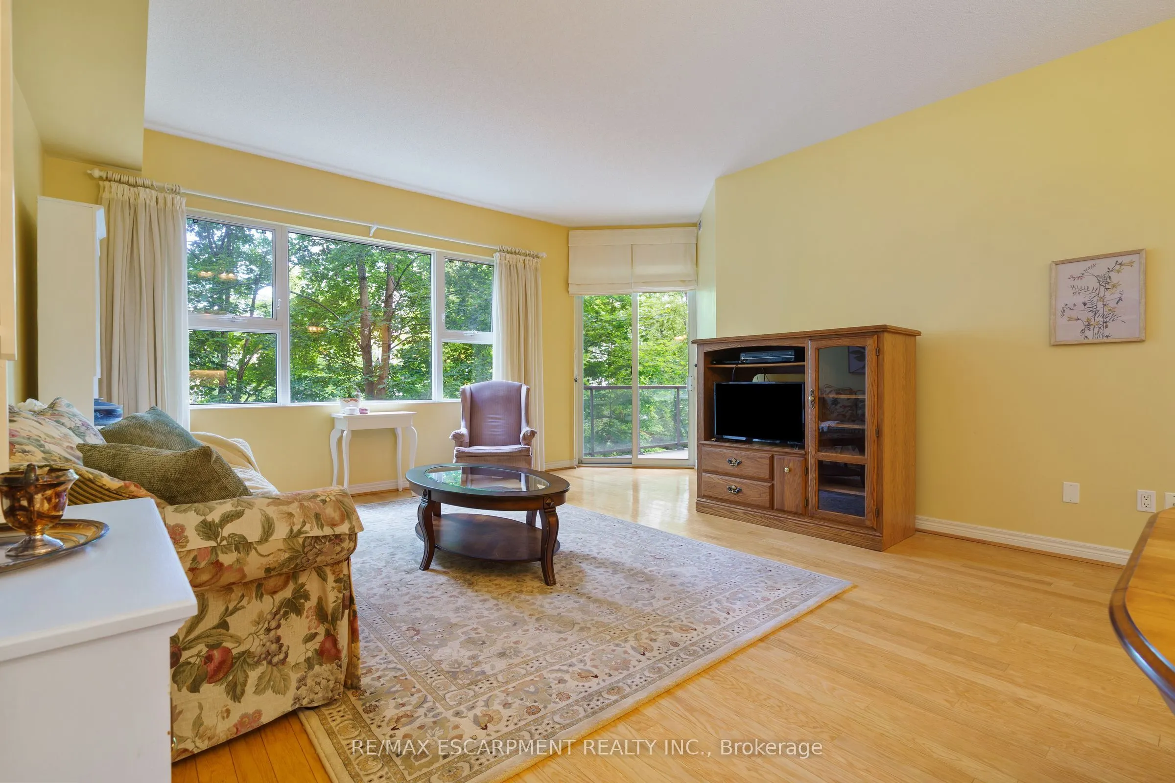 77 Governors Road, #102